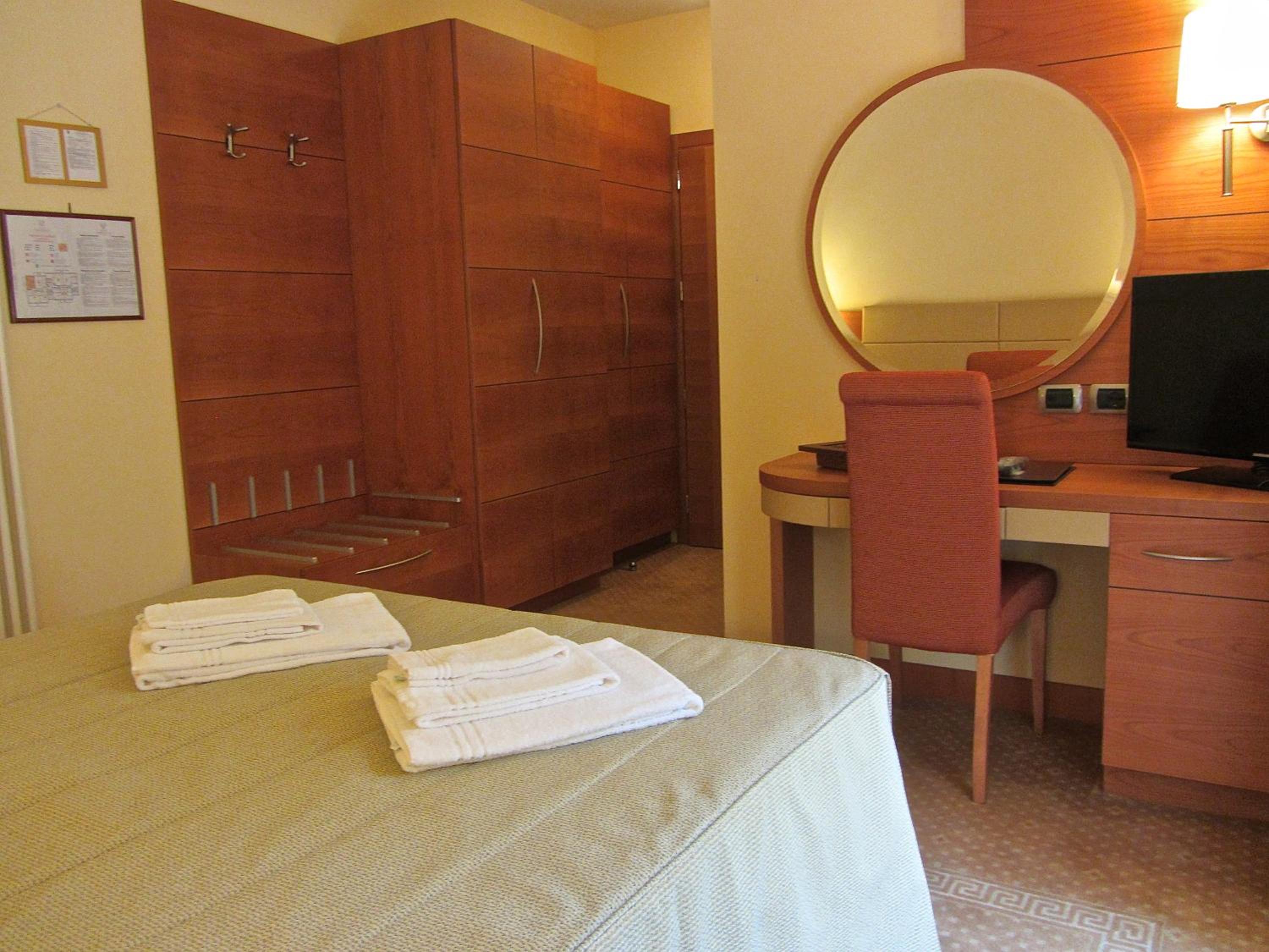 Classic Double Room - Photo 3