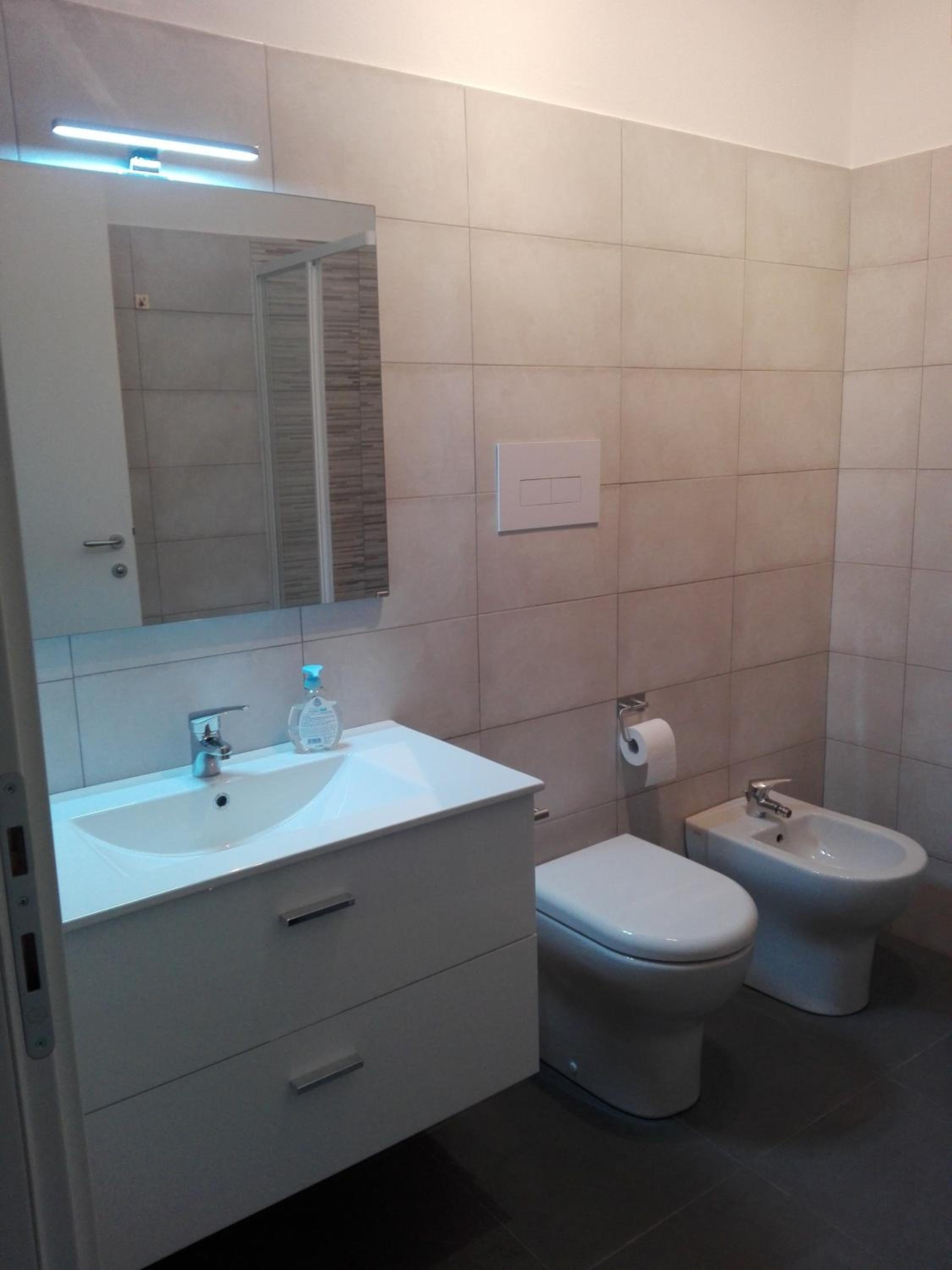 Triple Room with Private Bathroom - Photo 1