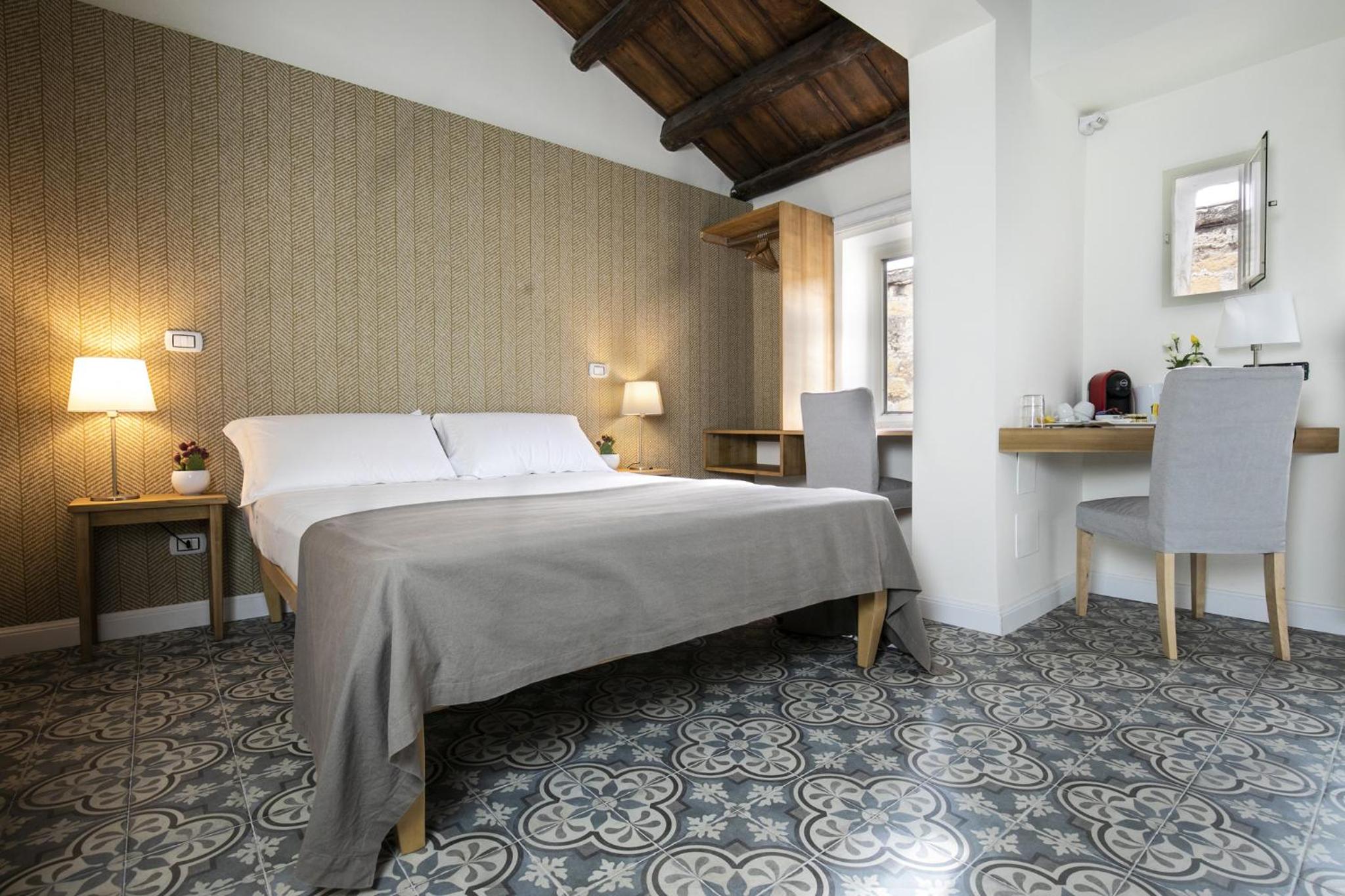 Double Room with Spa Bath photo 1