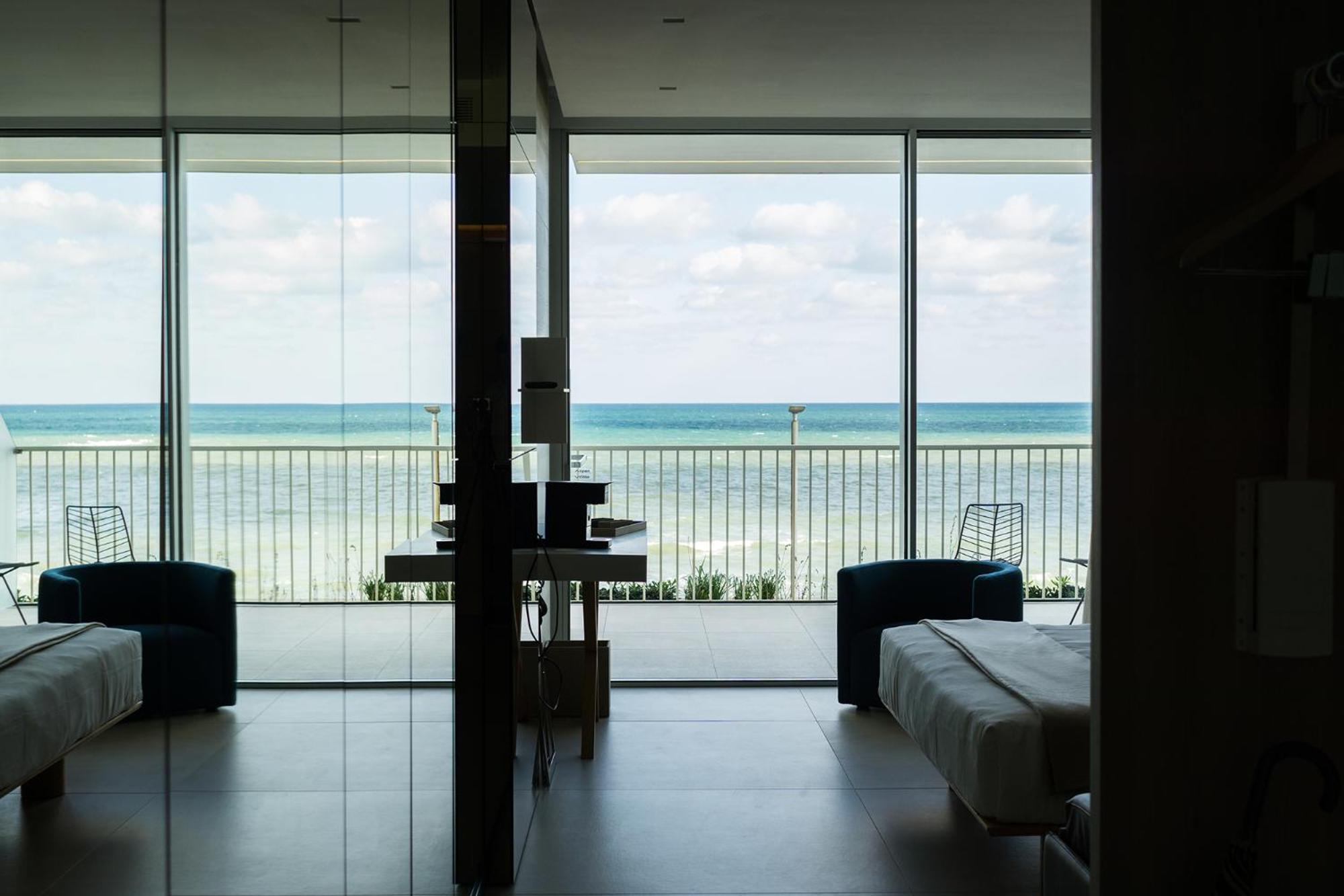  Deluxe Room with Sea View photo 2