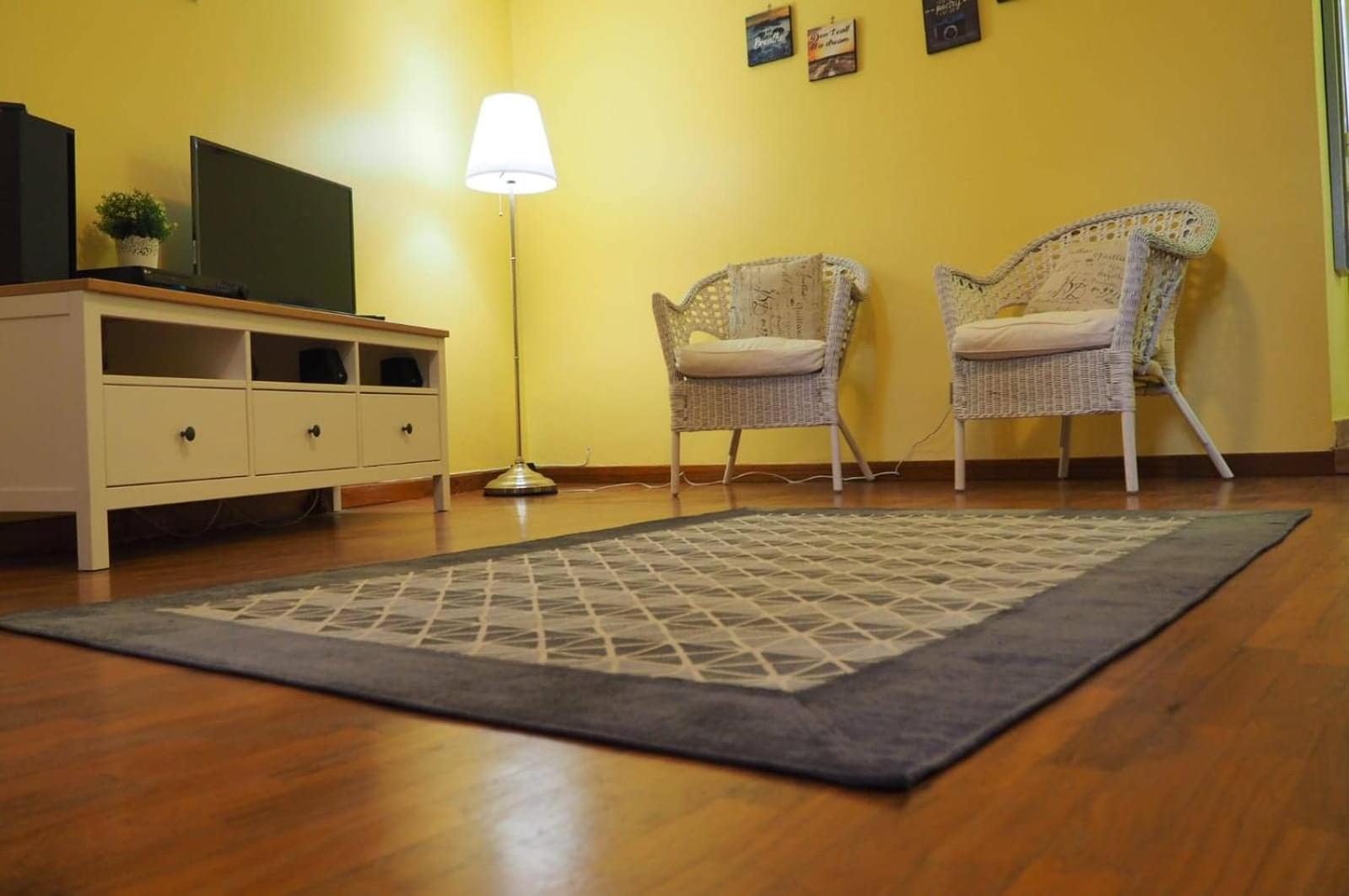 Apartment with Terrace - Photo 5