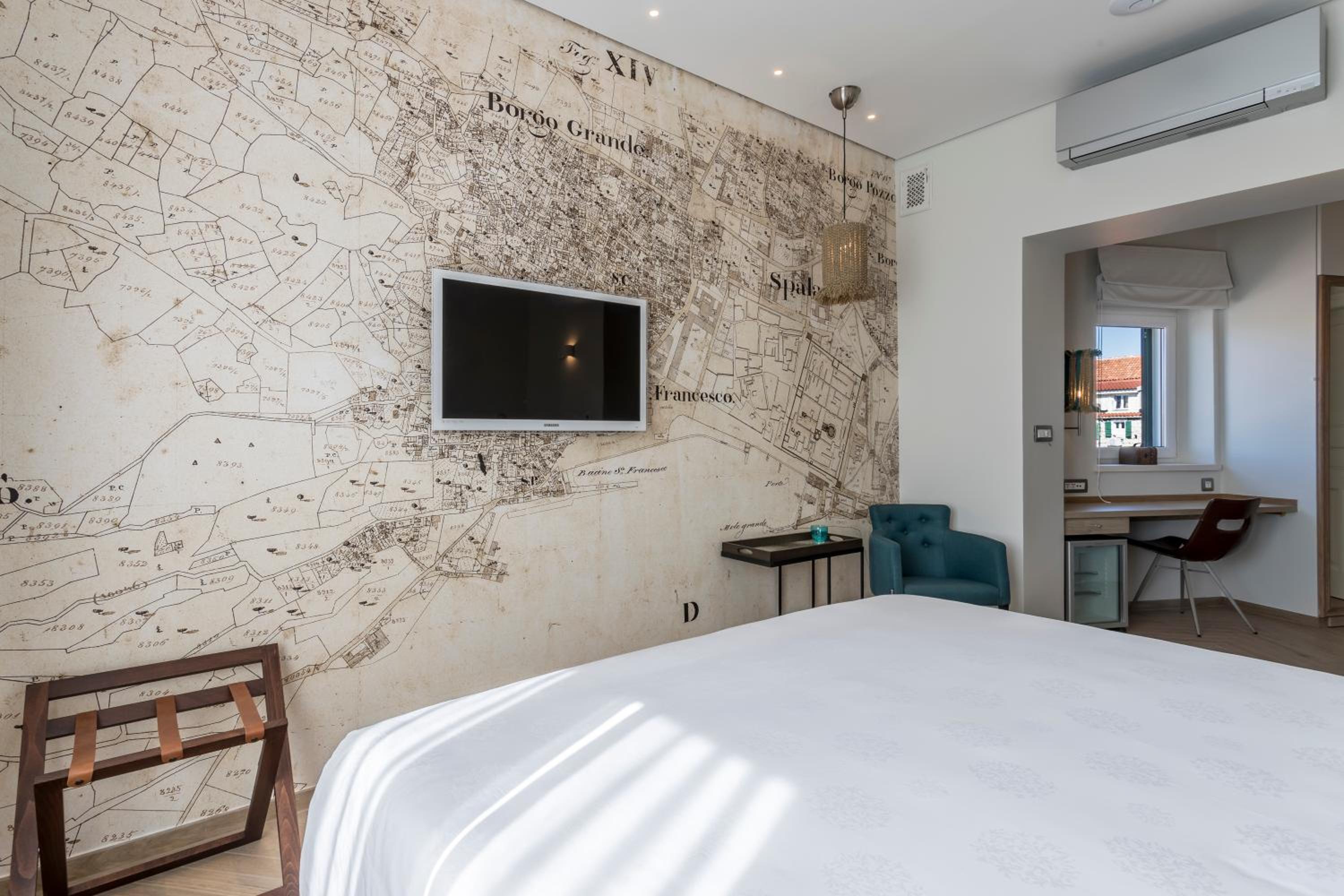 Deluxe Double Room with Sea View photo 3