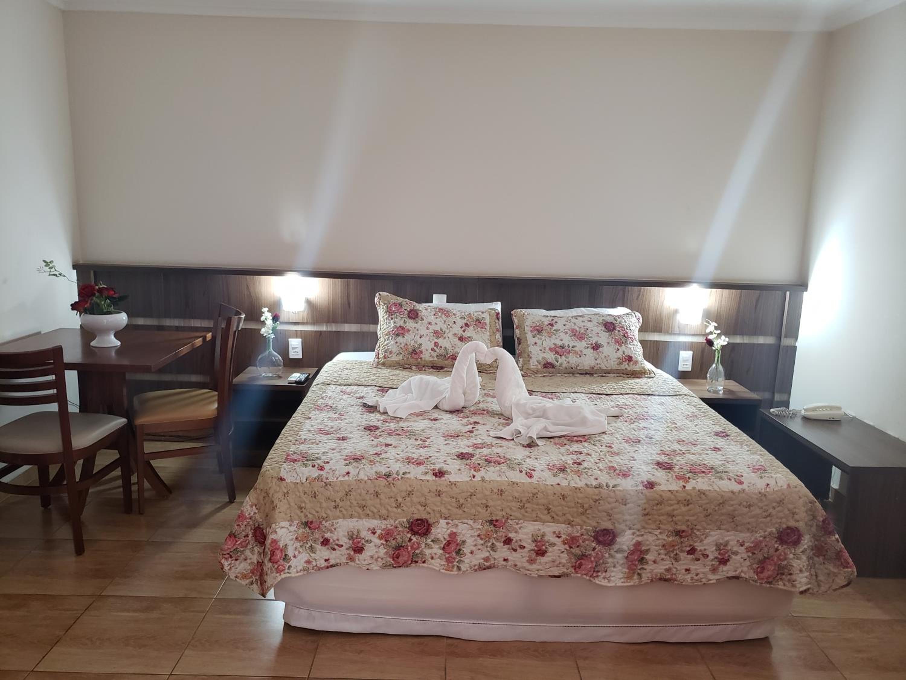 Double or Twin Room - Main Building - Photo 6