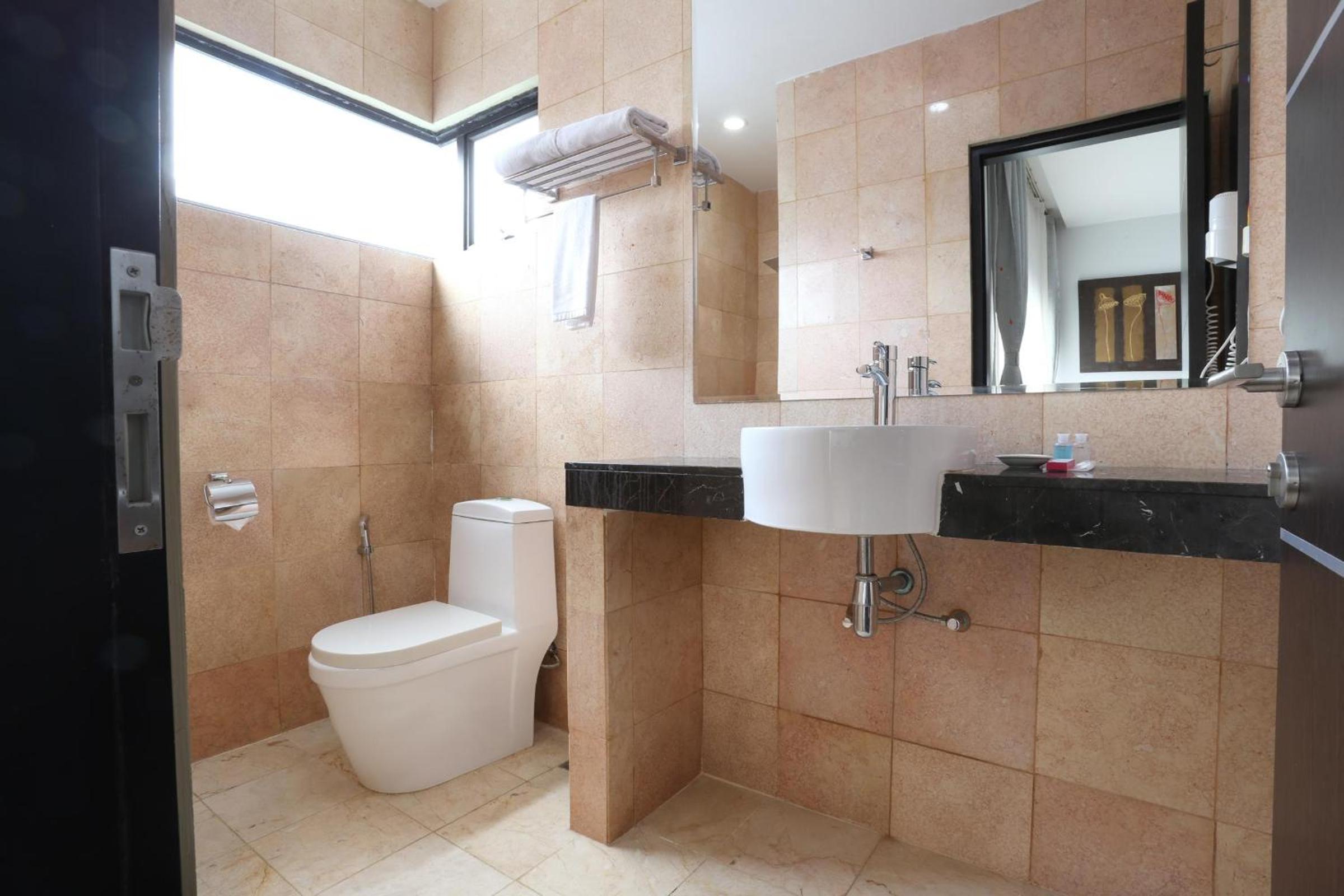 Deluxe Double or Twin Room photo 3