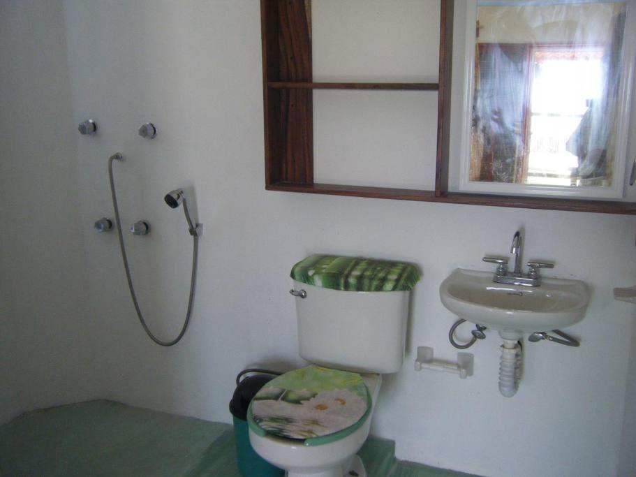 Twin Room - Disability Access - Photo 5