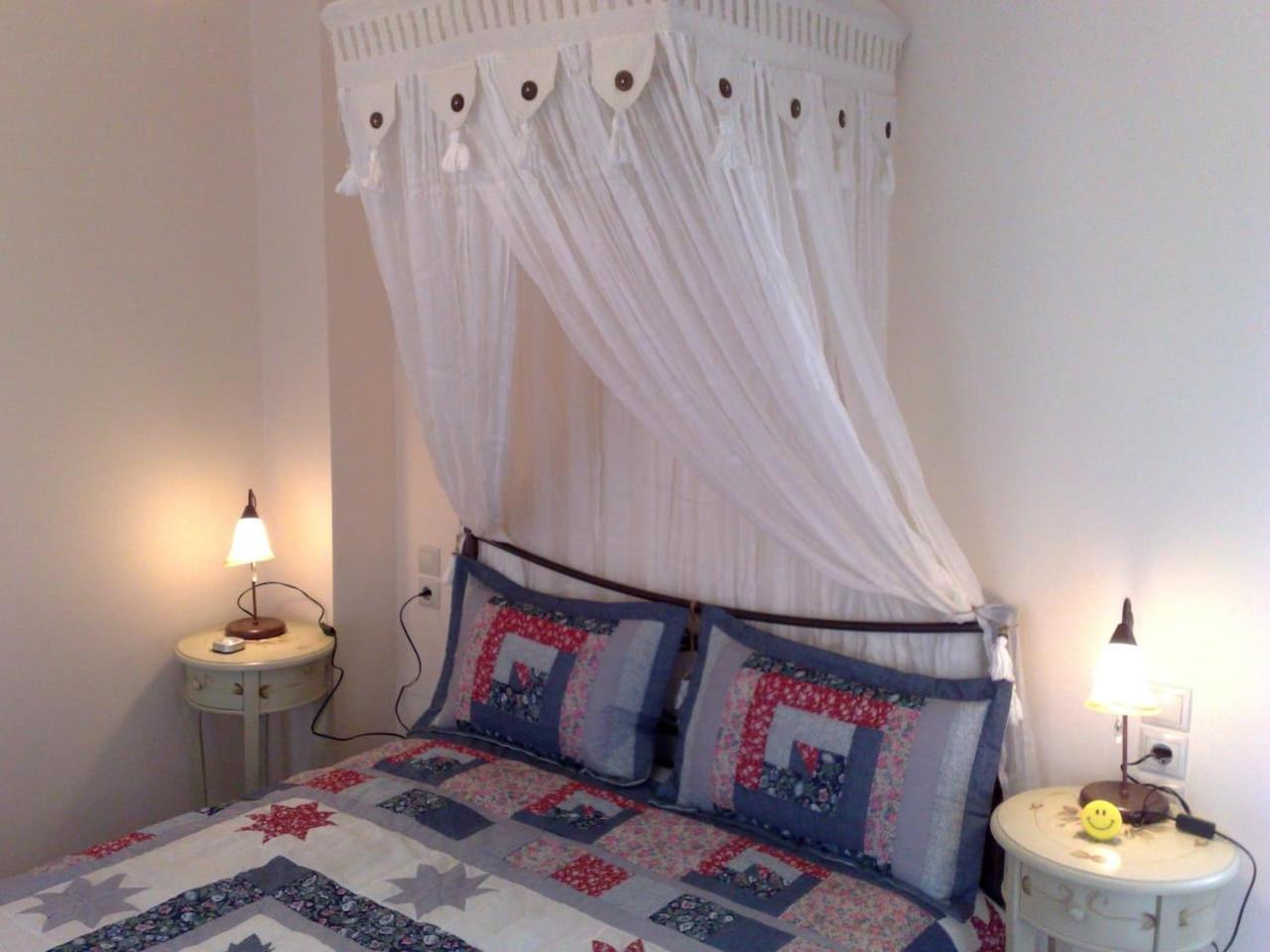 One-Bedroom House photo 1