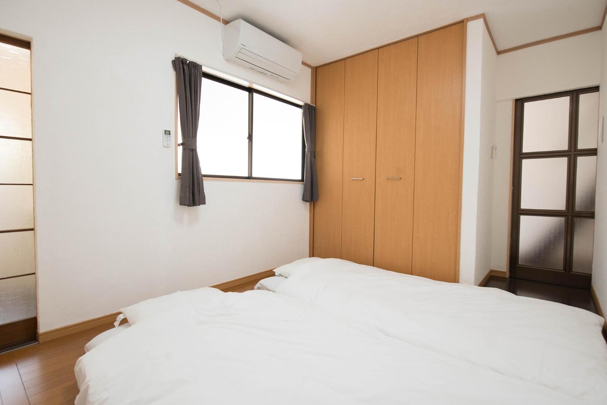 One-Bedroom House - Photo 4