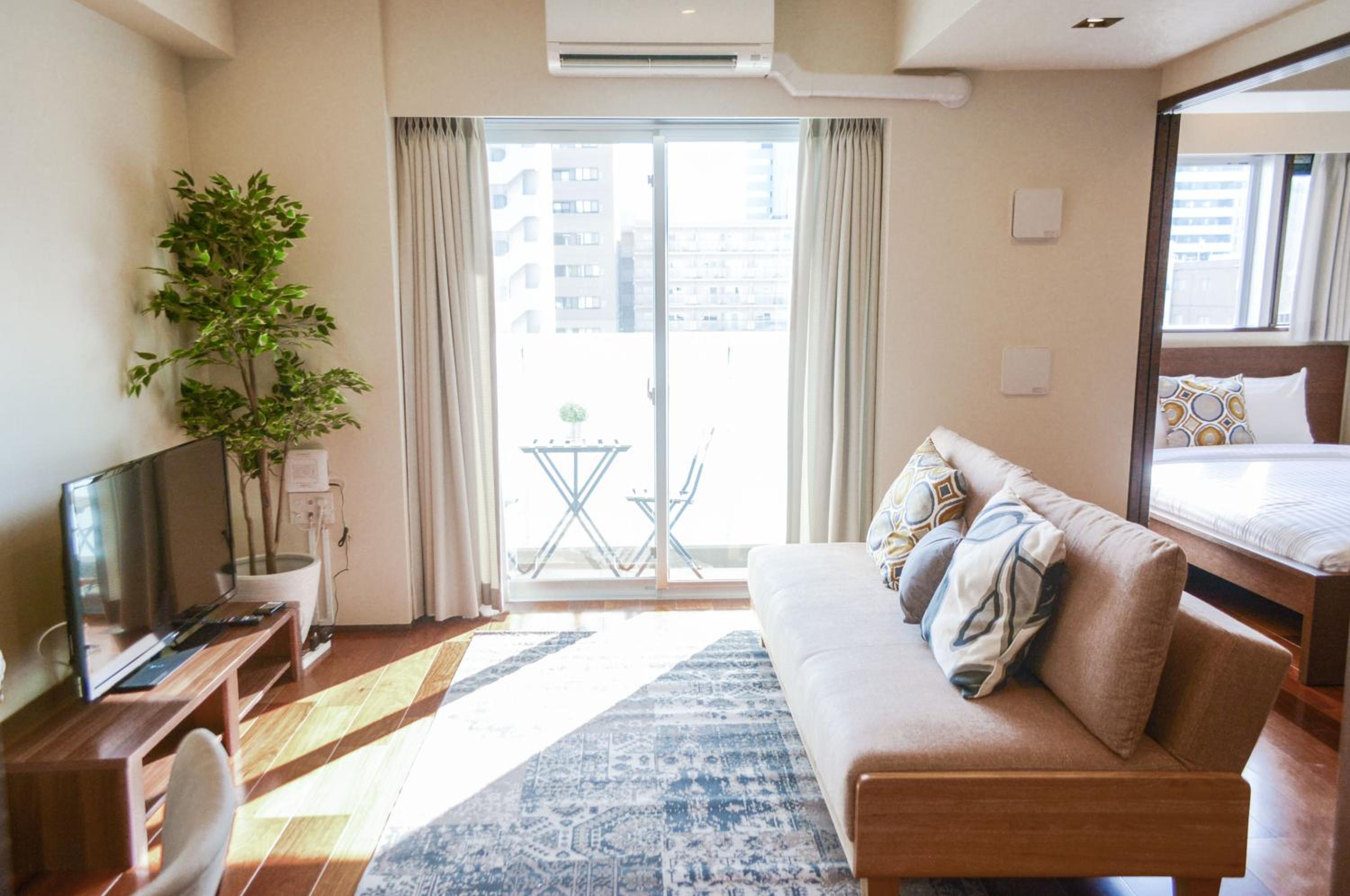 One-Bedroom Apartment photo 1