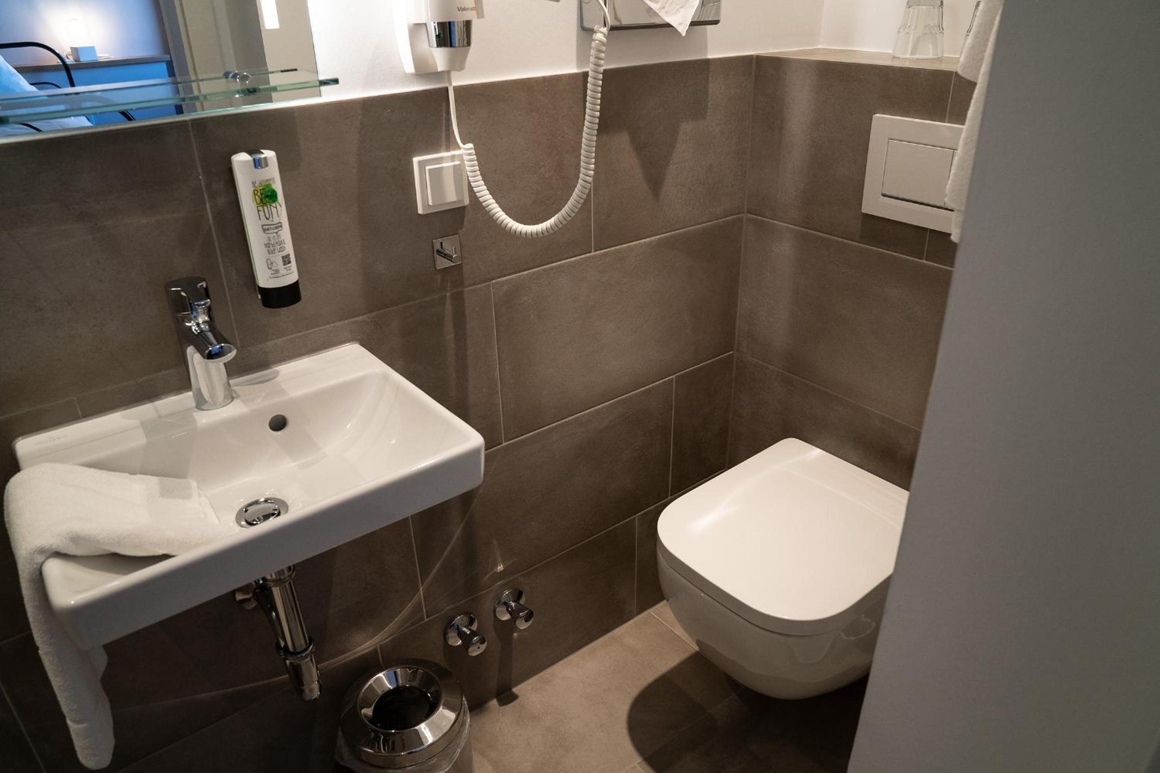 Classic Double Room - Photo 28