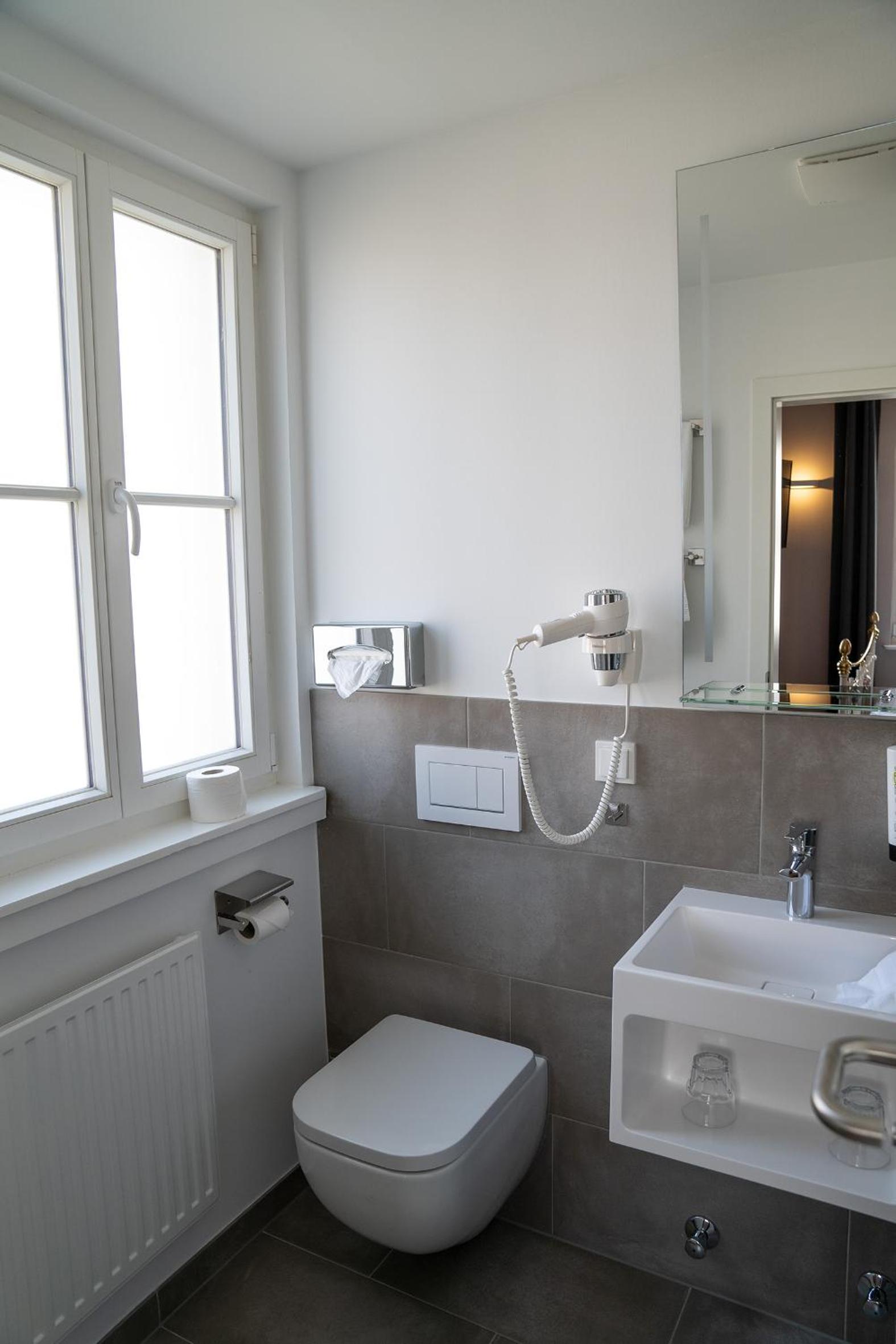 Classic Double Room - Photo 30