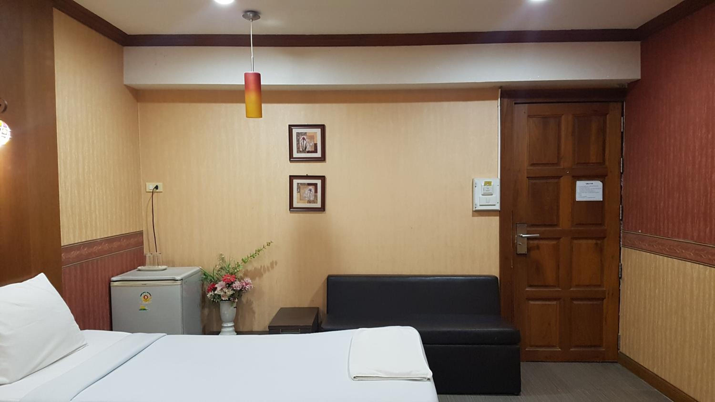 Double Room - Photo 9