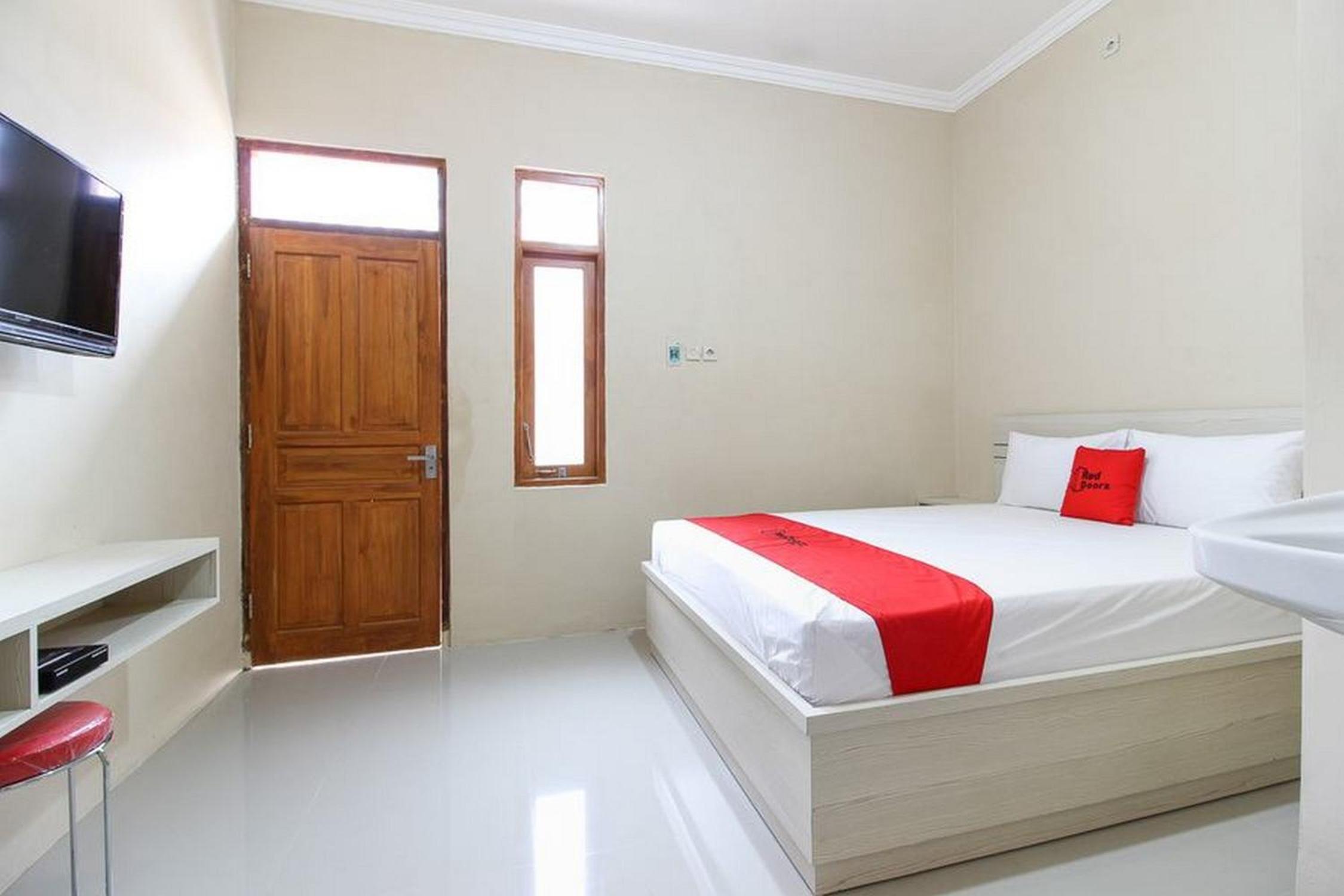 Double Room - Photo 7