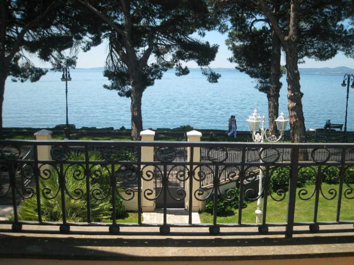 Superior Double Room with Balcony and Lake View - Photo 4