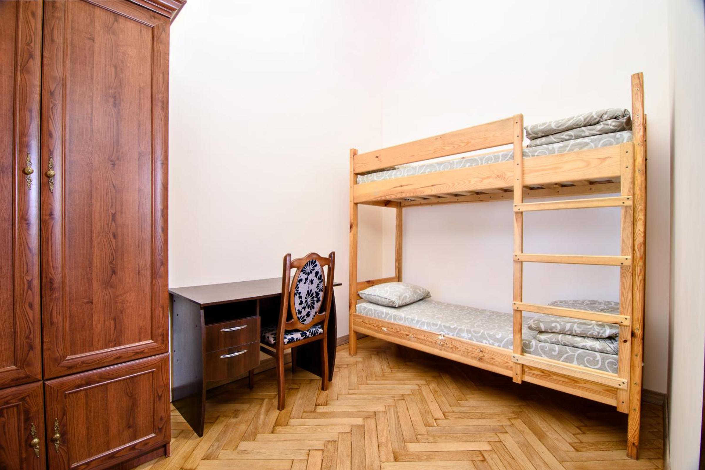 Small Double Room without Window photo 1