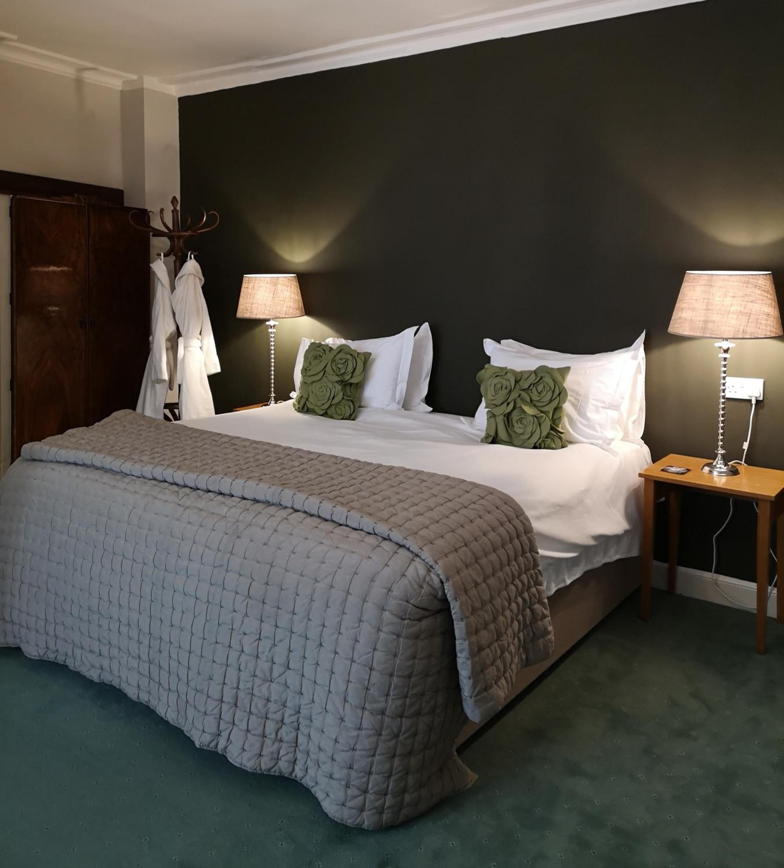Standard Double or Twin Room photo 2