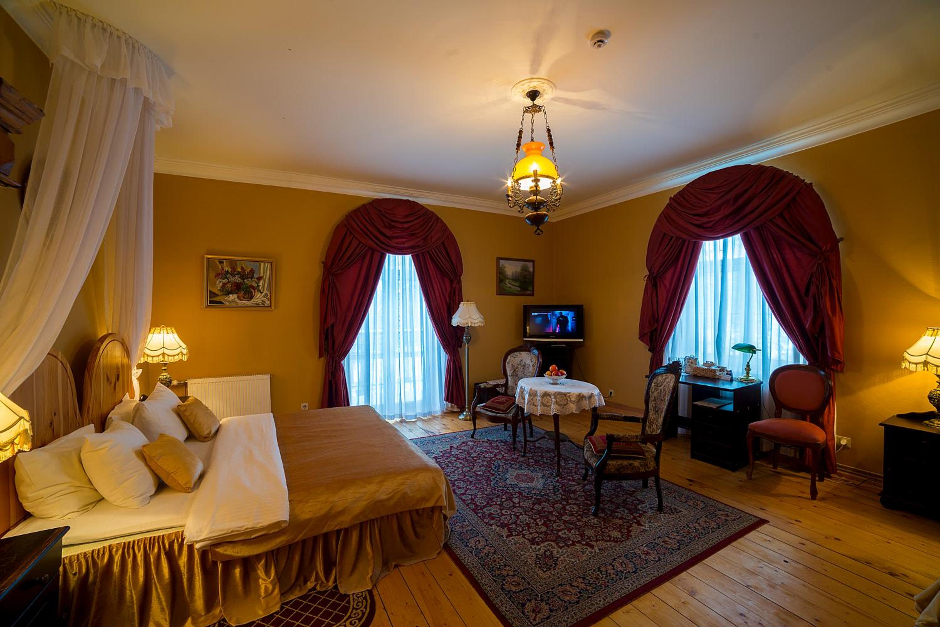 Suite - Photo 4