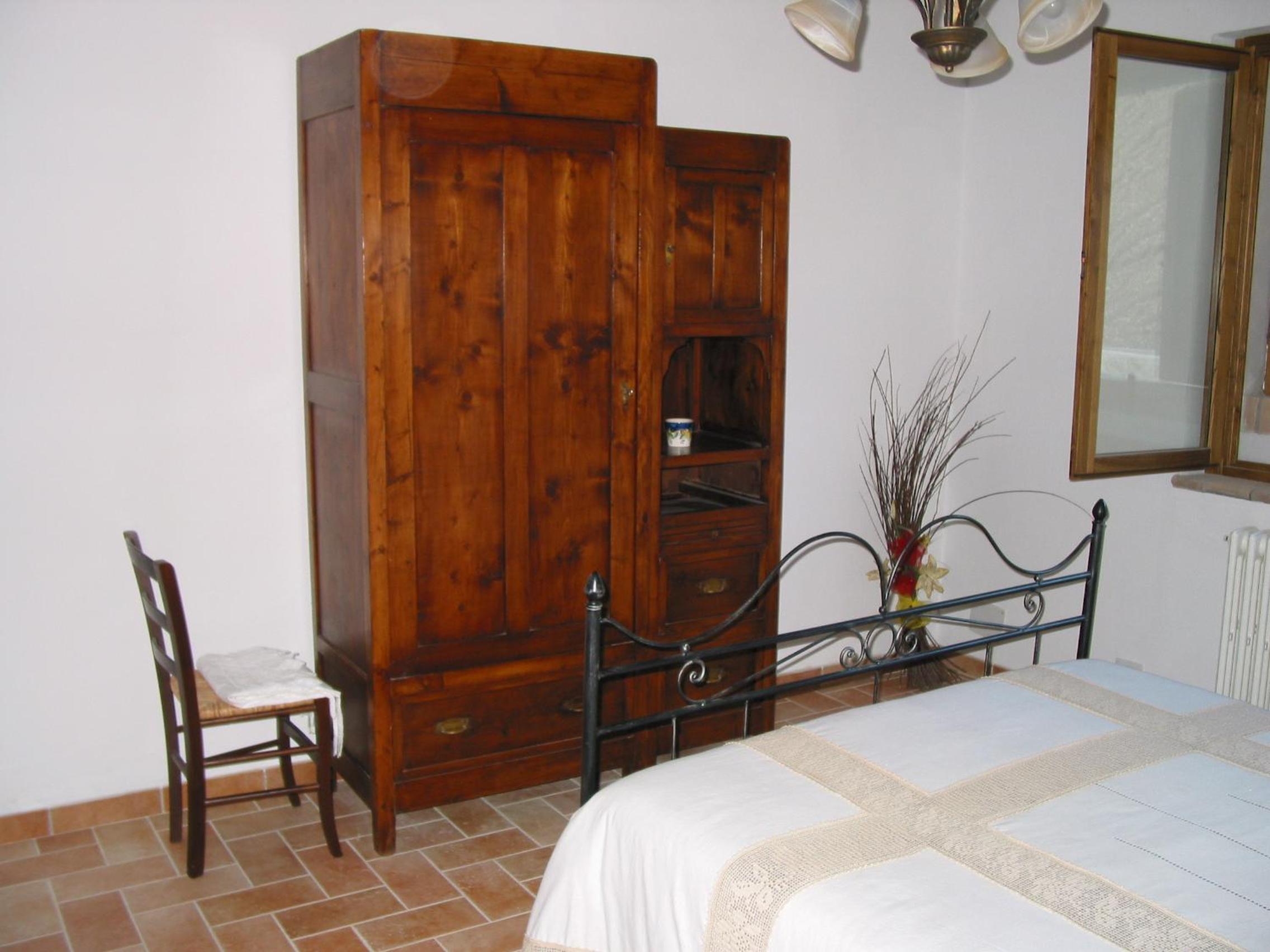 One-Bedroom Apartment (3 Adults) - Photo 8