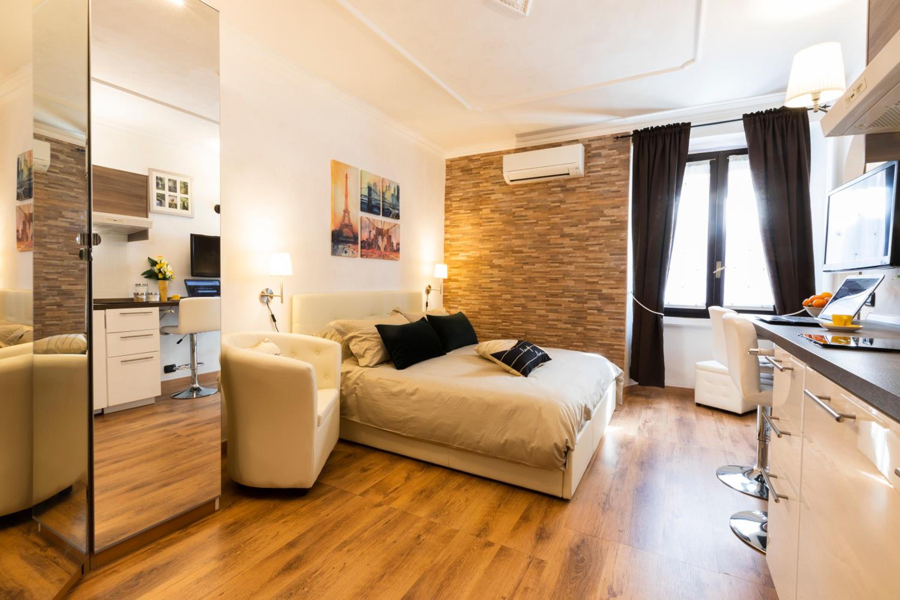 One-Bedroom Apartment