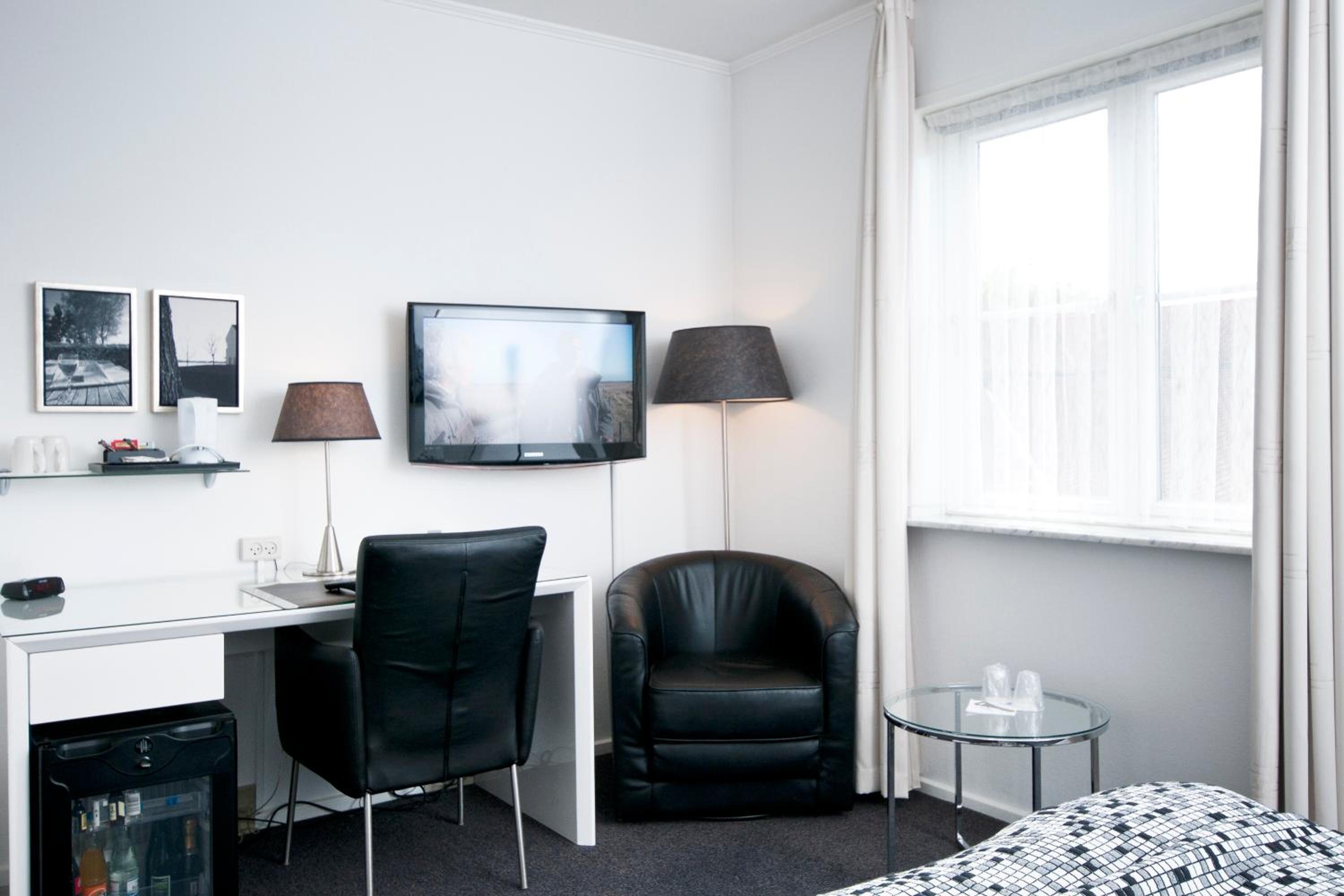 Business Double Room - Photo 2