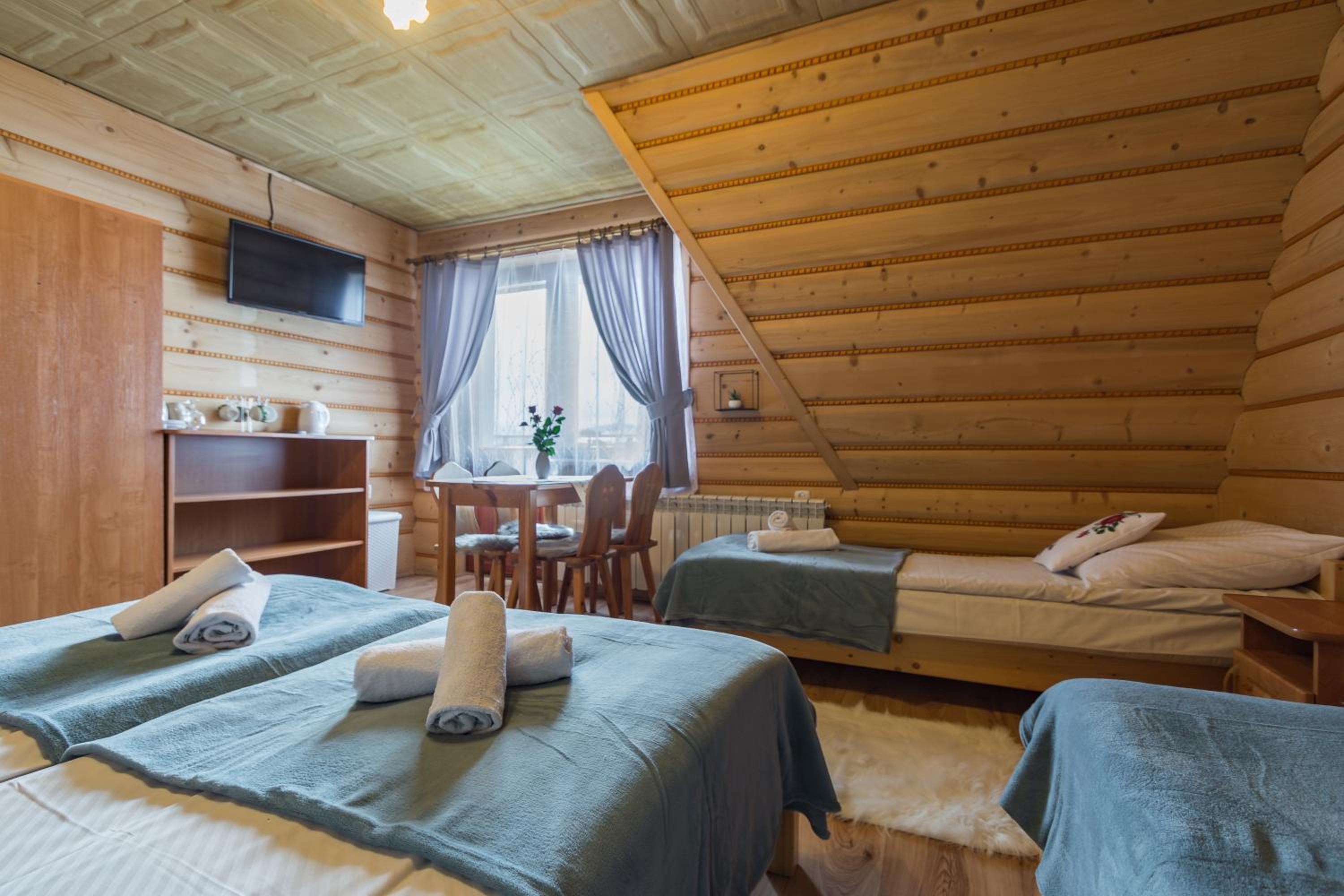 Quadruple Room with Private External Bathroom - Photo 1