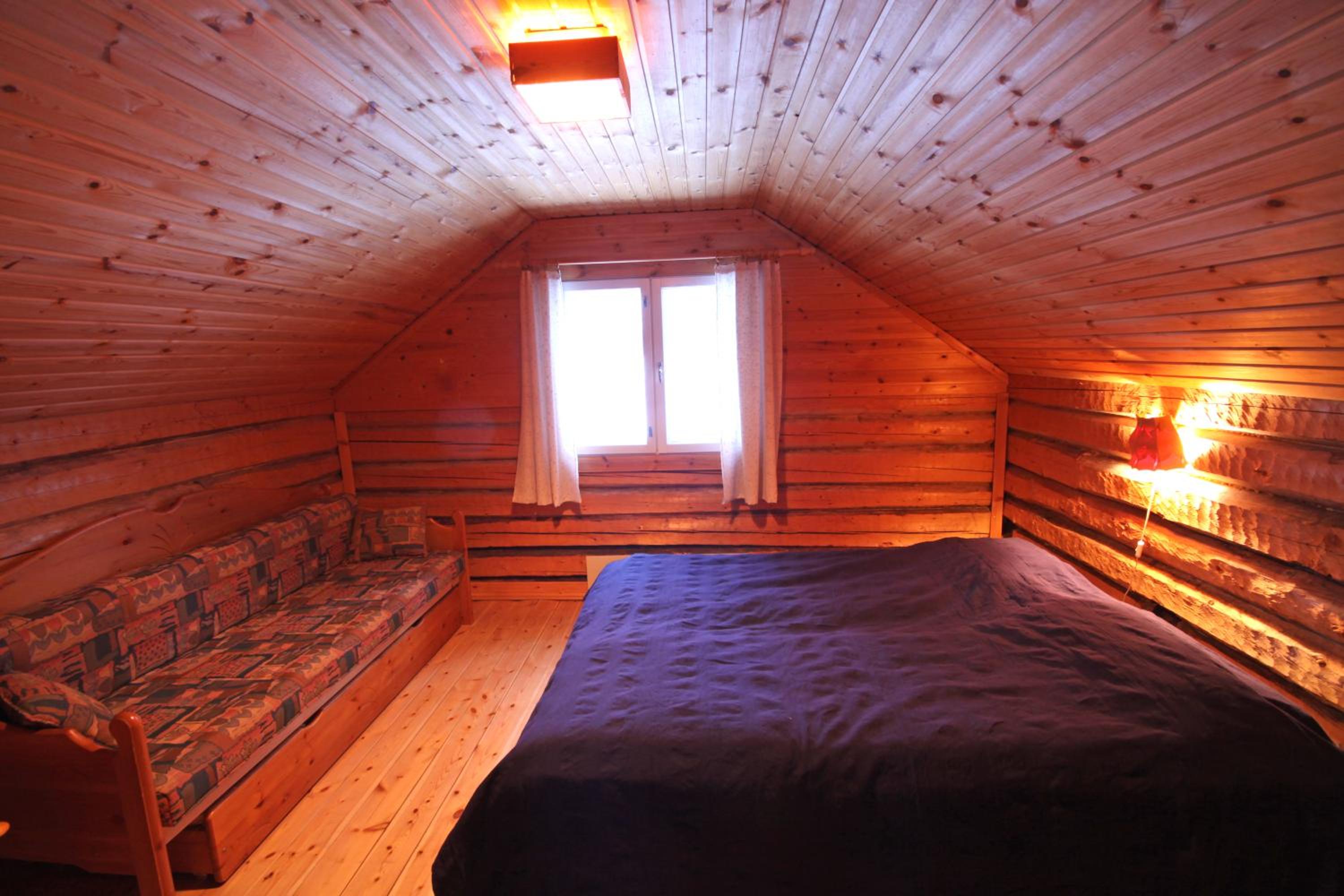 One-Bedroom Cottage with Lake View  - Photo 16