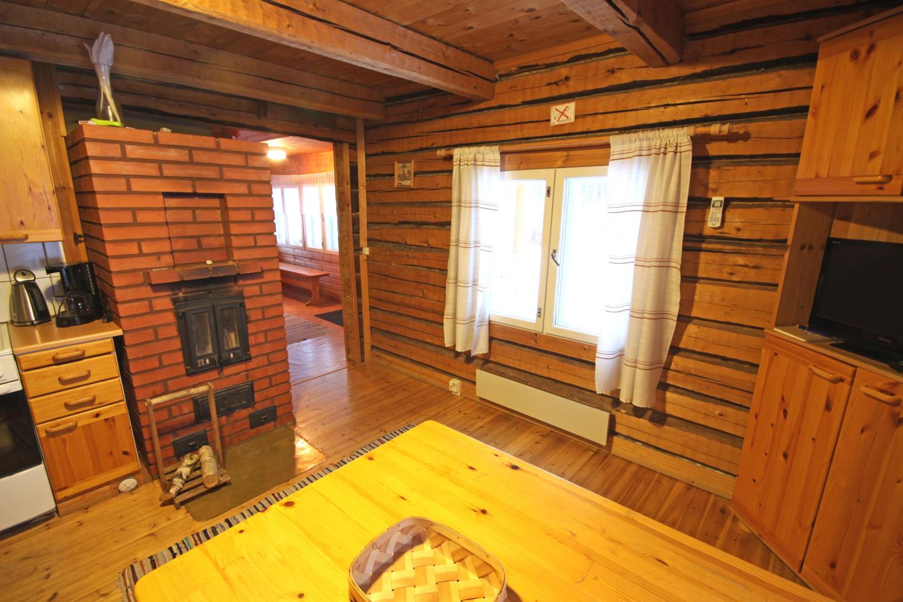 One-Bedroom Cottage with Lake View  - Photo 17