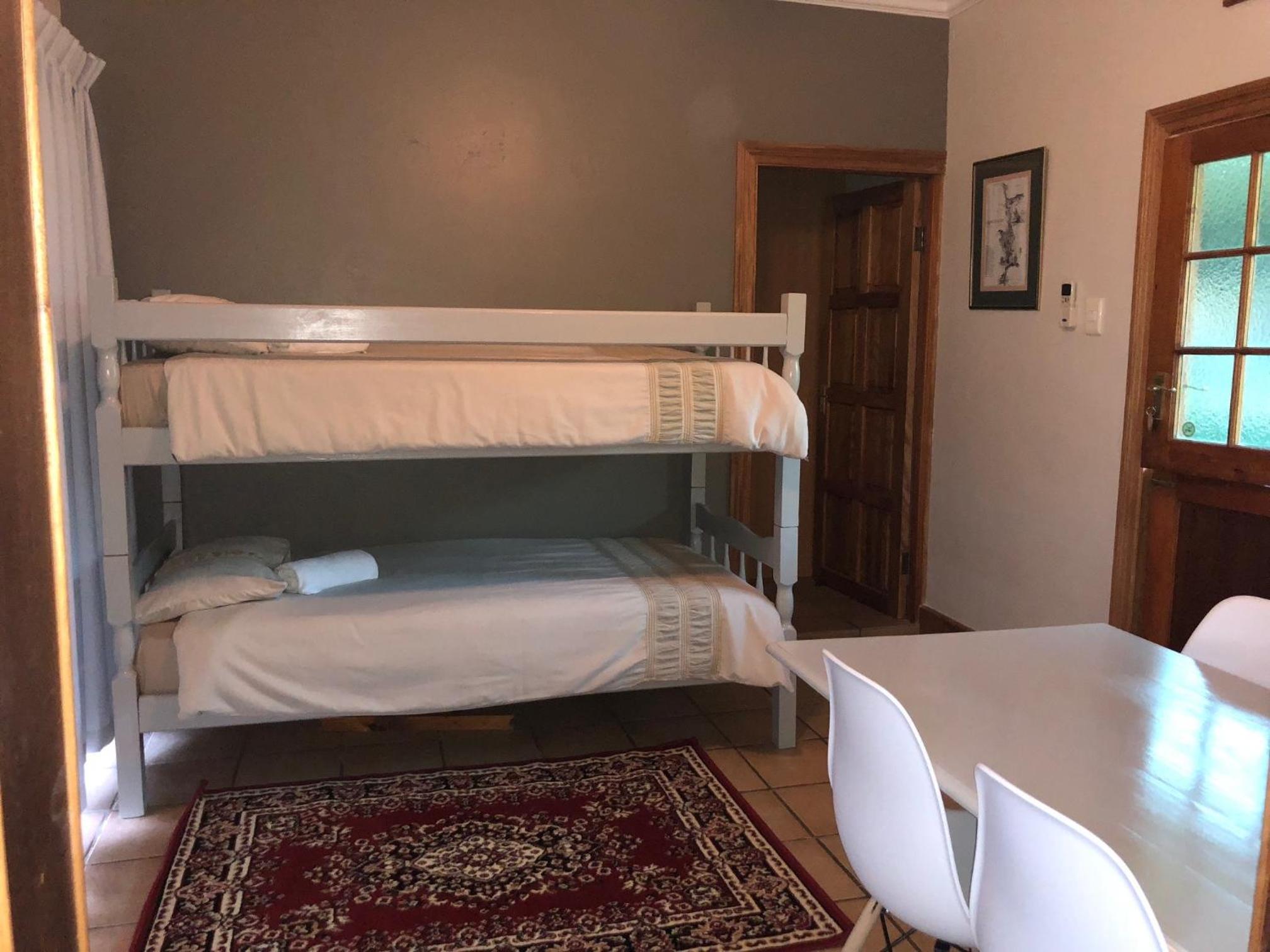 Two-Bedroom Cottage - Photo 3