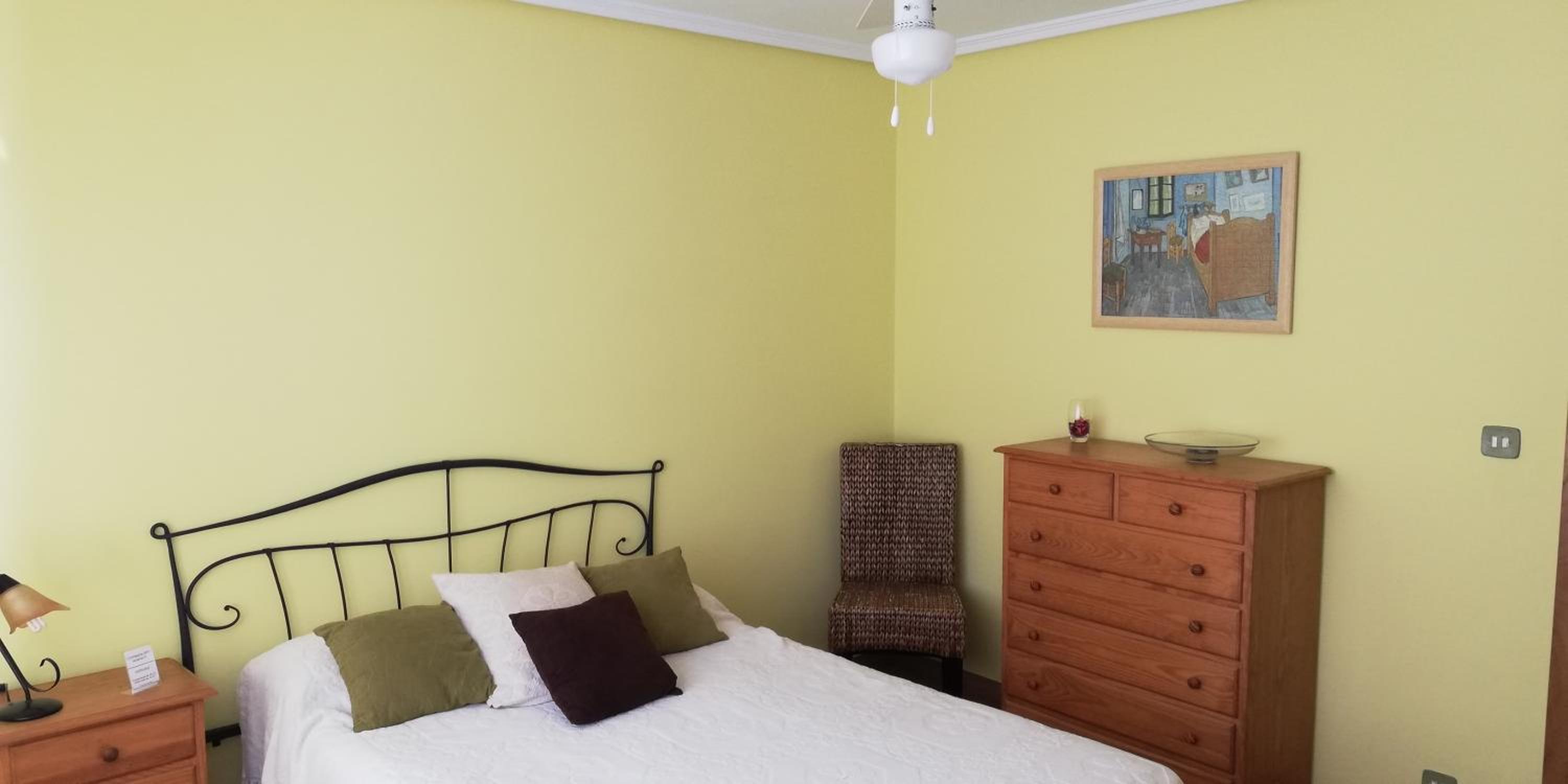 Three-Bedroom House photo 3