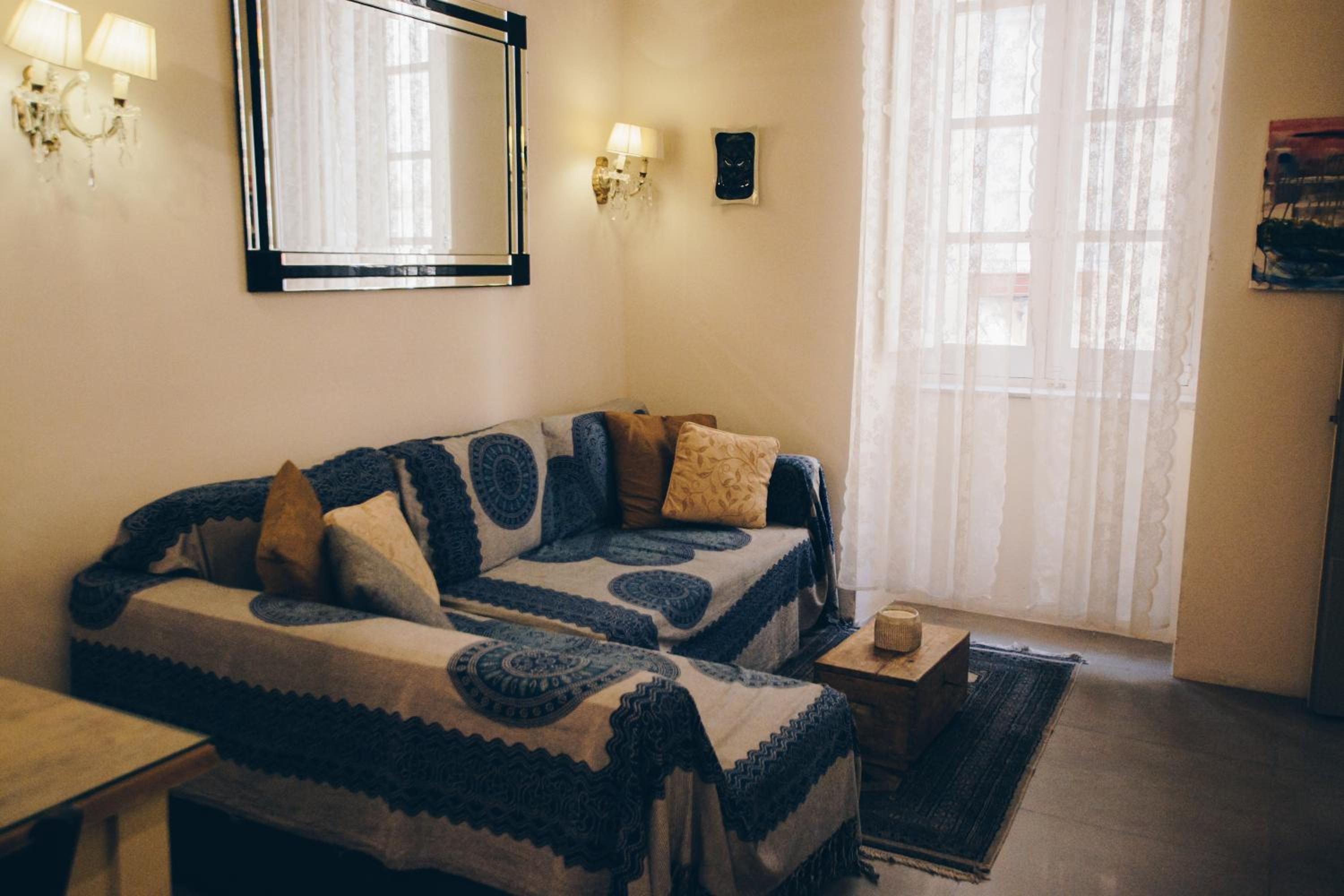 Superior One-Bedroom Apartment - Photo 9