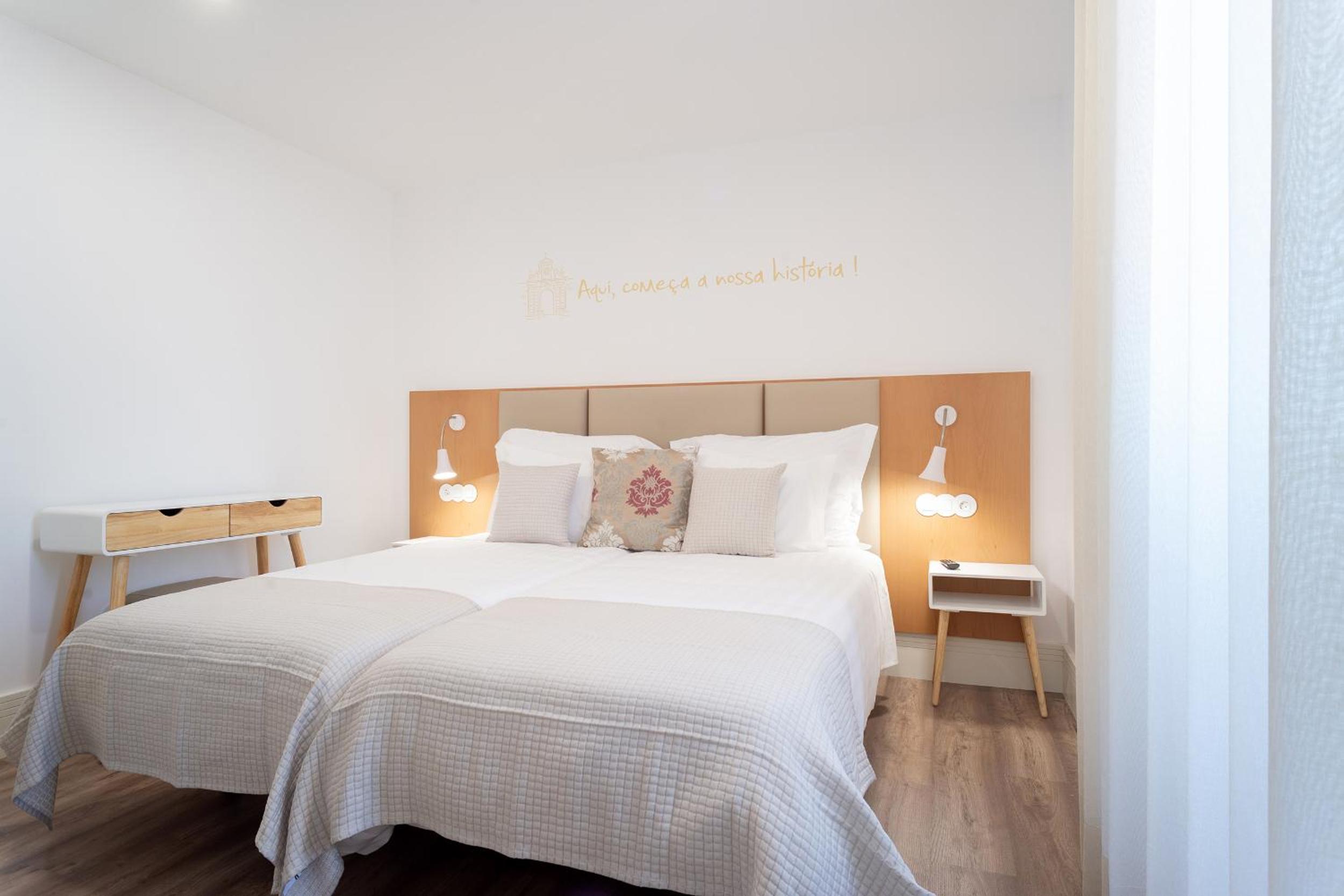 Deluxe Twin Room photo 2