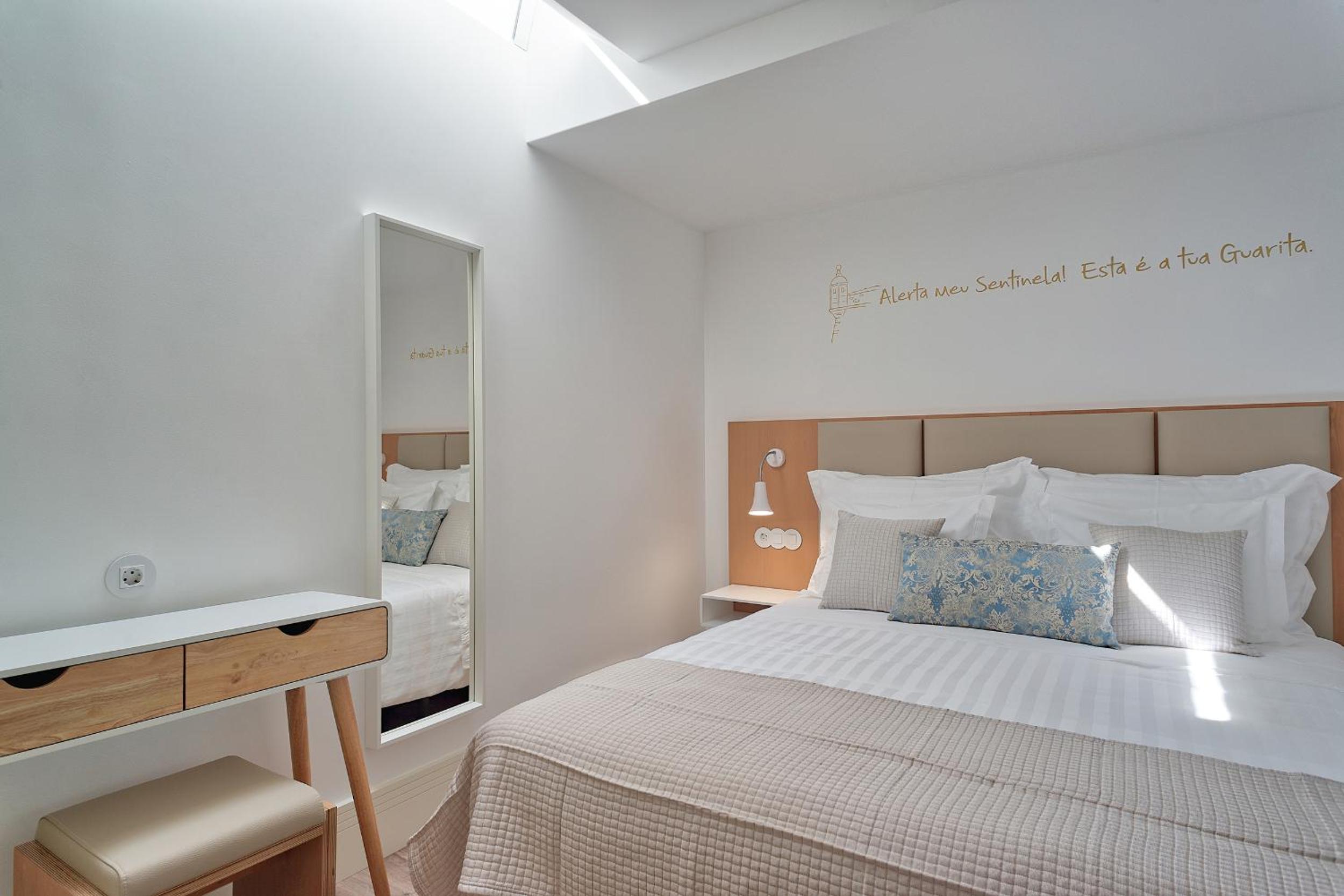 Economy Double Room without Window - Photo 5