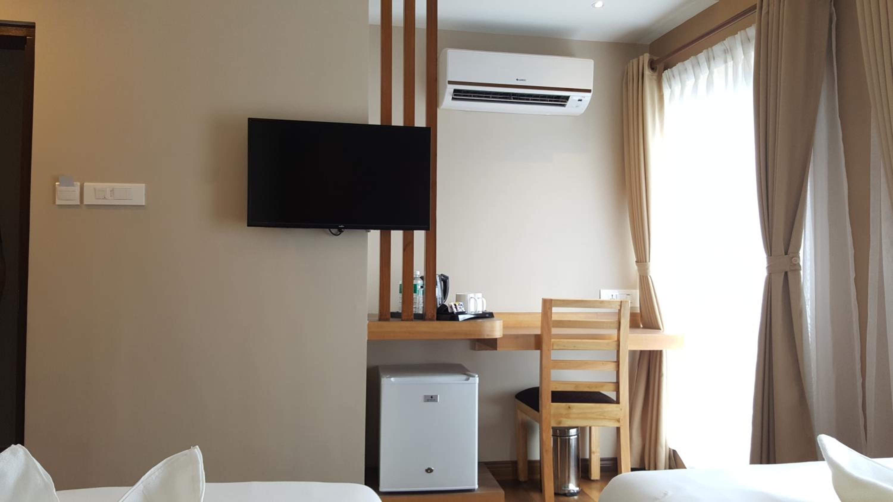 Deluxe Double or Twin Room - Photo 8