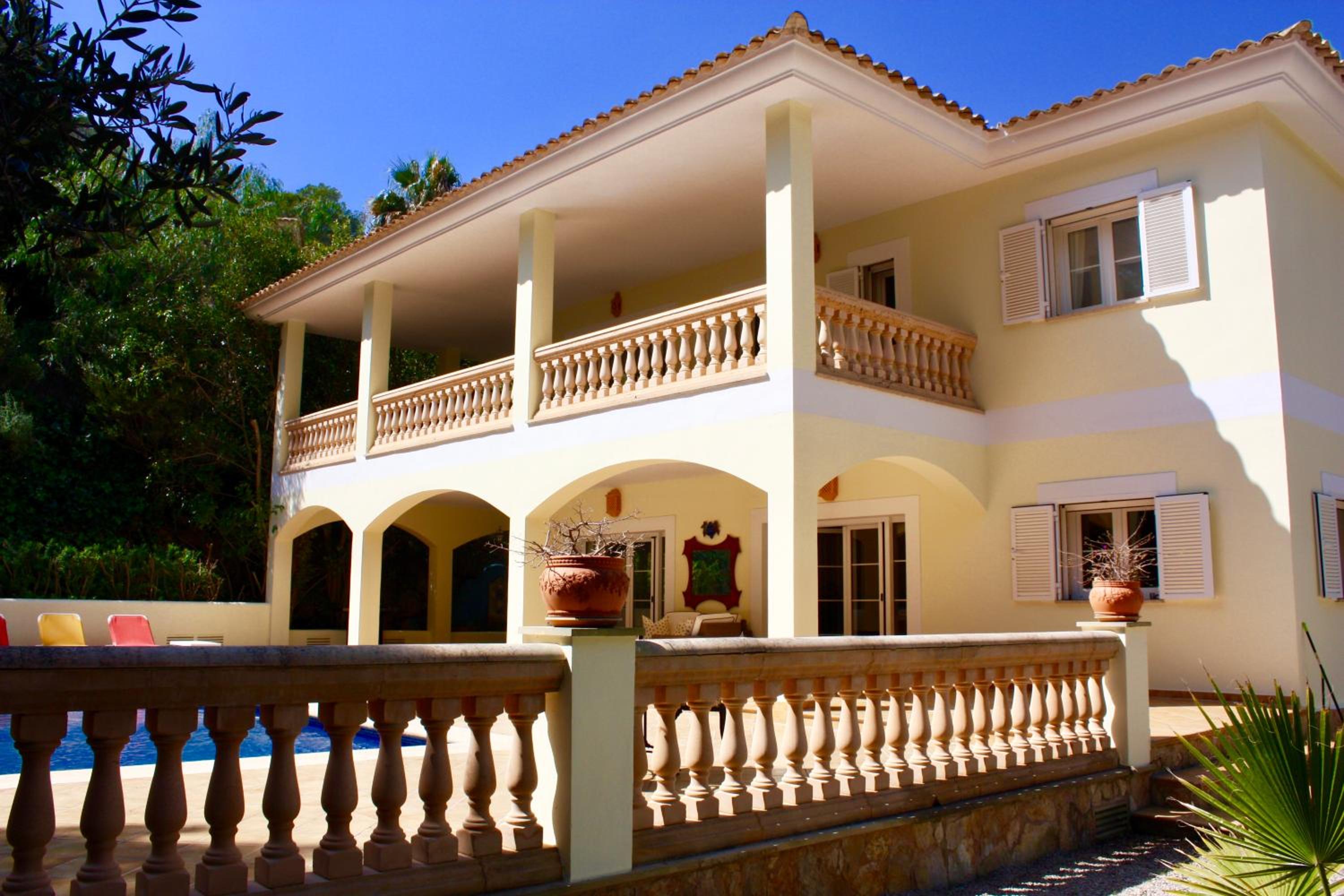 Three-Bedroom Villa photo 2