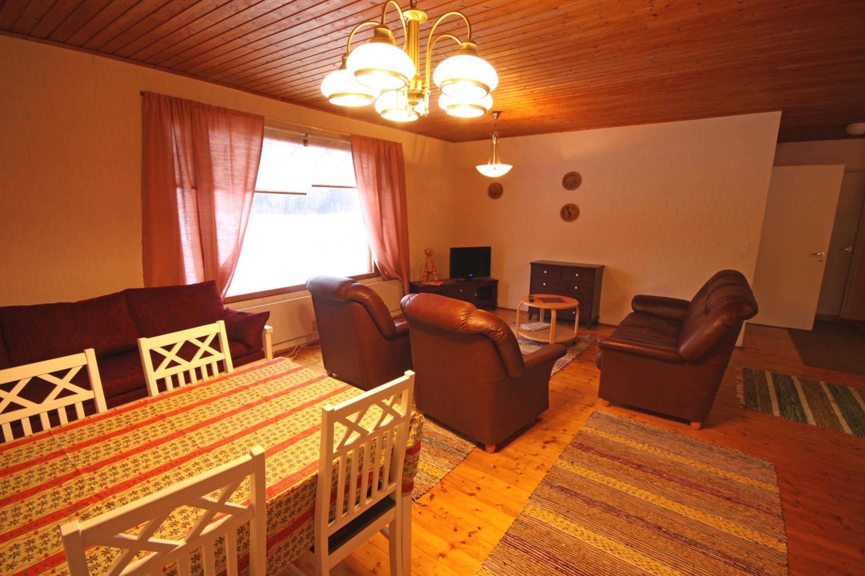 Two-Bedroom Cottage - Photo 14