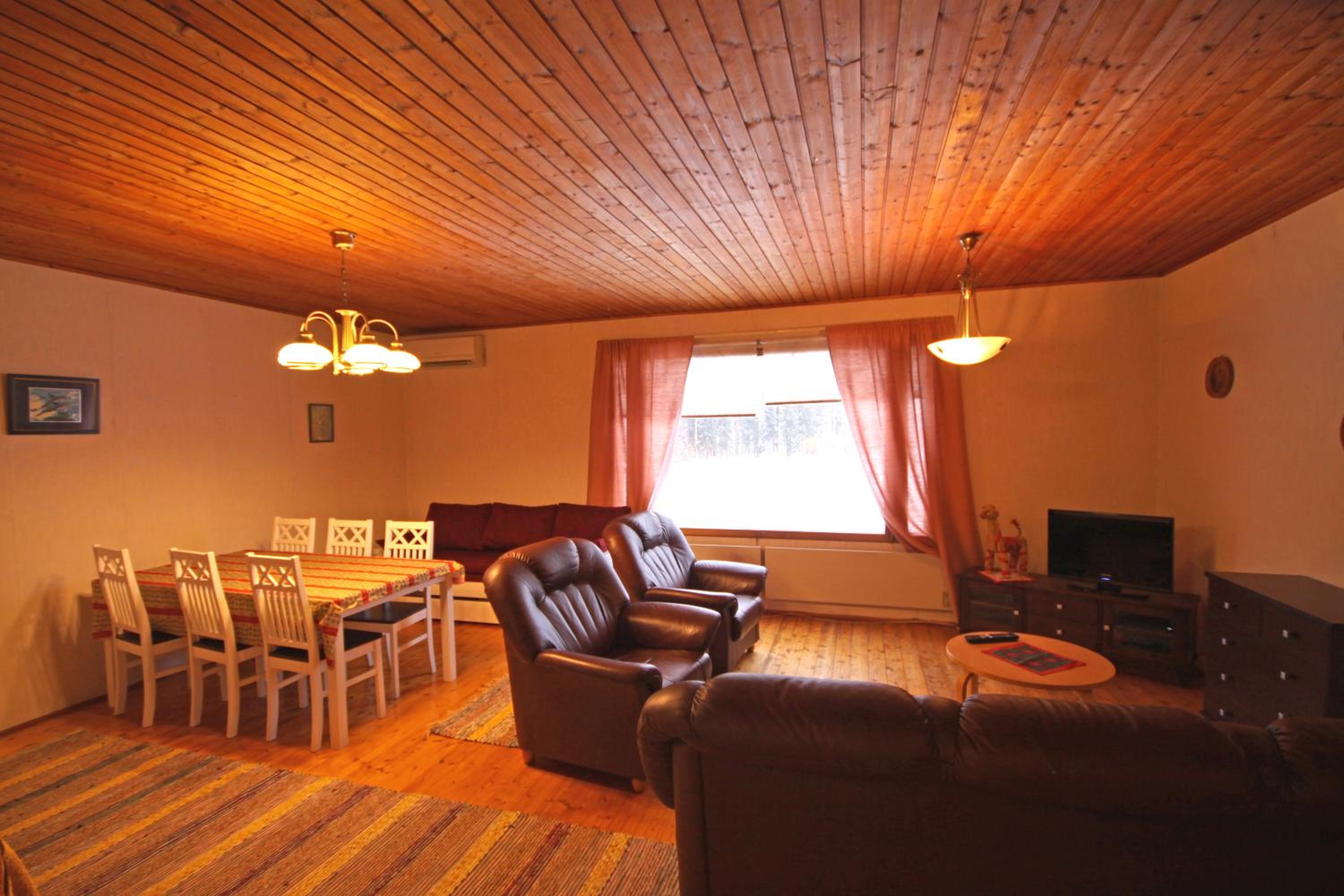 Two-Bedroom Cottage - Photo 17