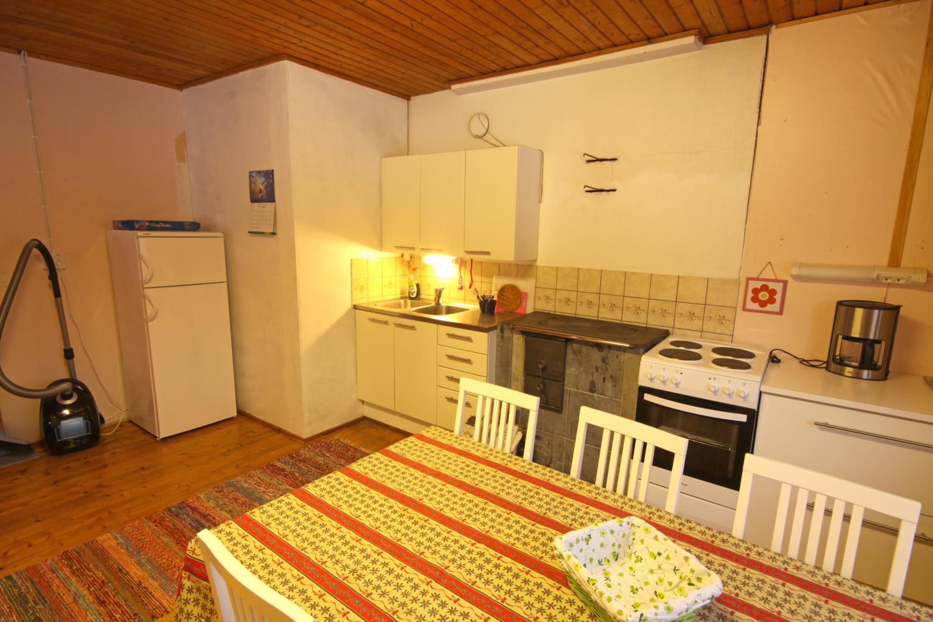 Two-Bedroom Cottage - Photo 8
