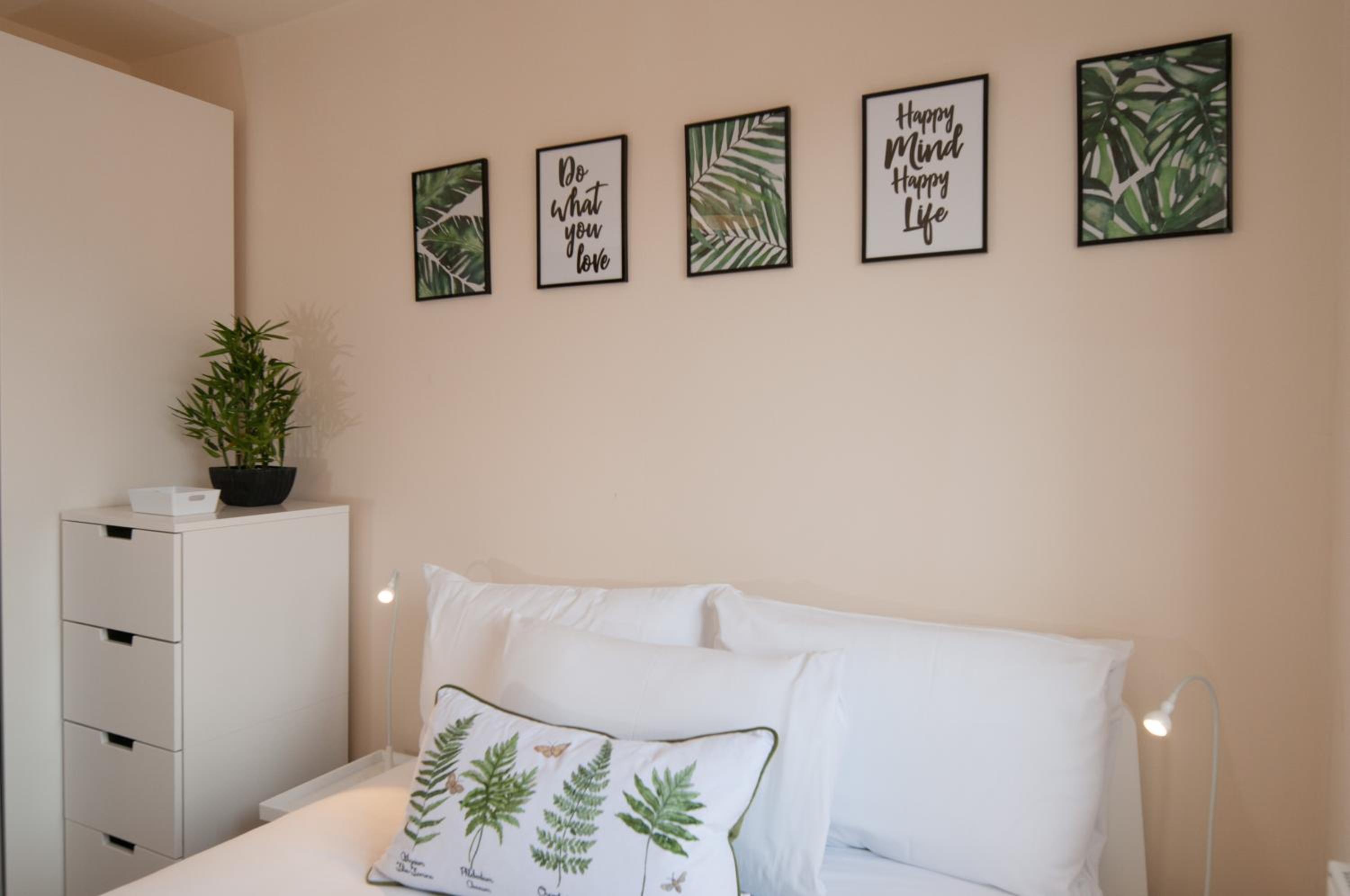 Three-Bedroom House photo 2