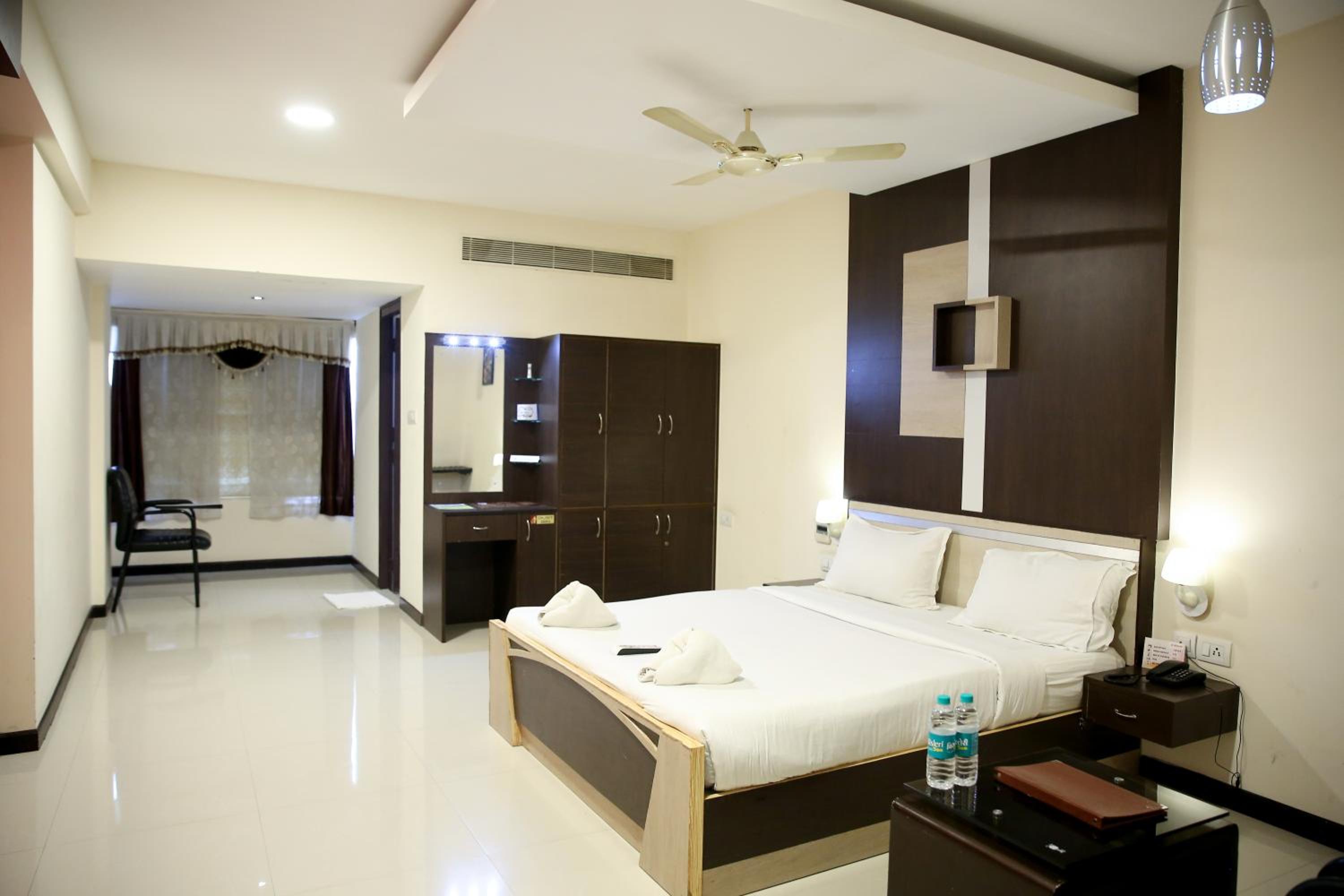 Deluxe Double Room - Photo 1