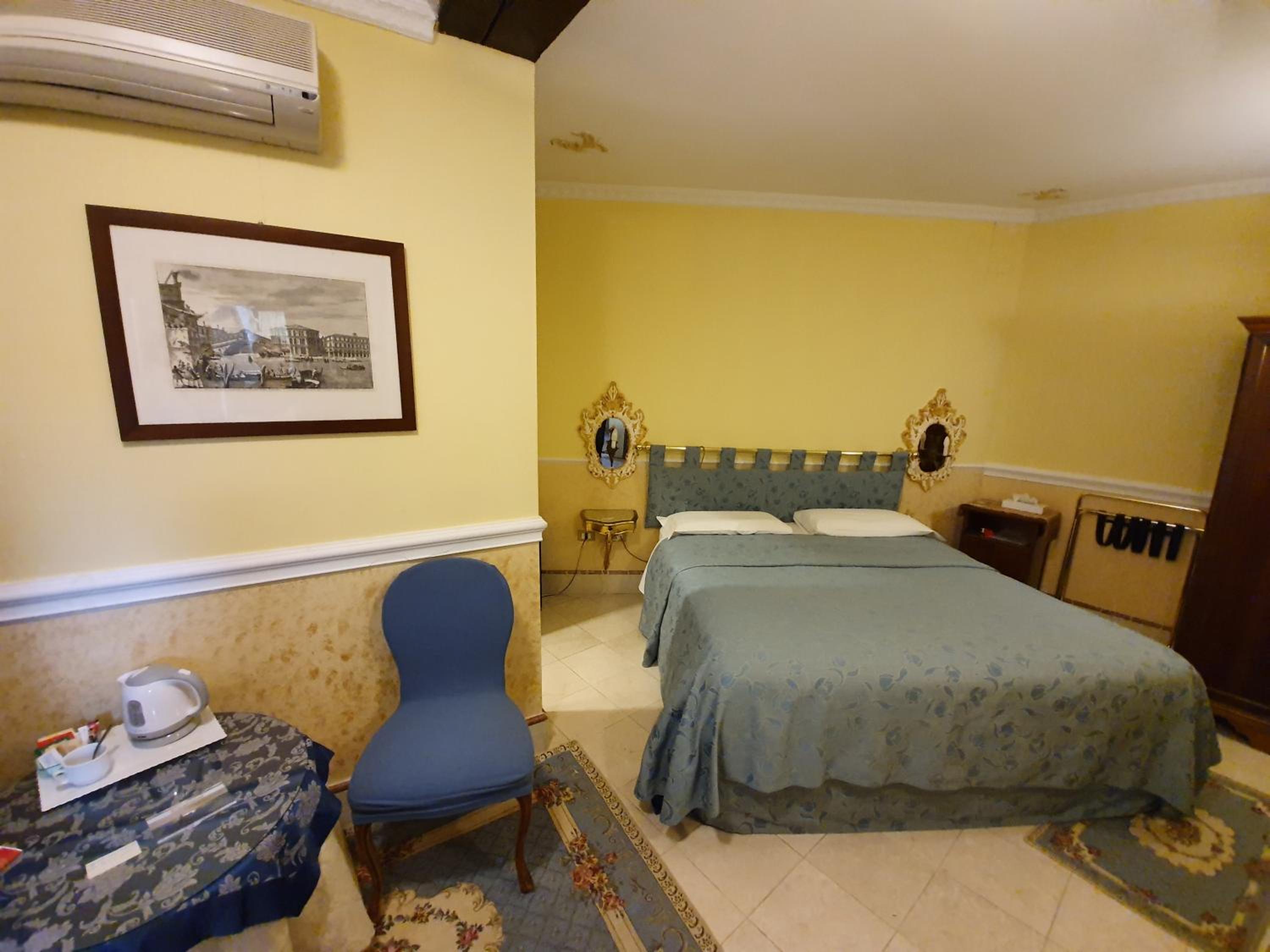 Double - Ground Floor photo 1