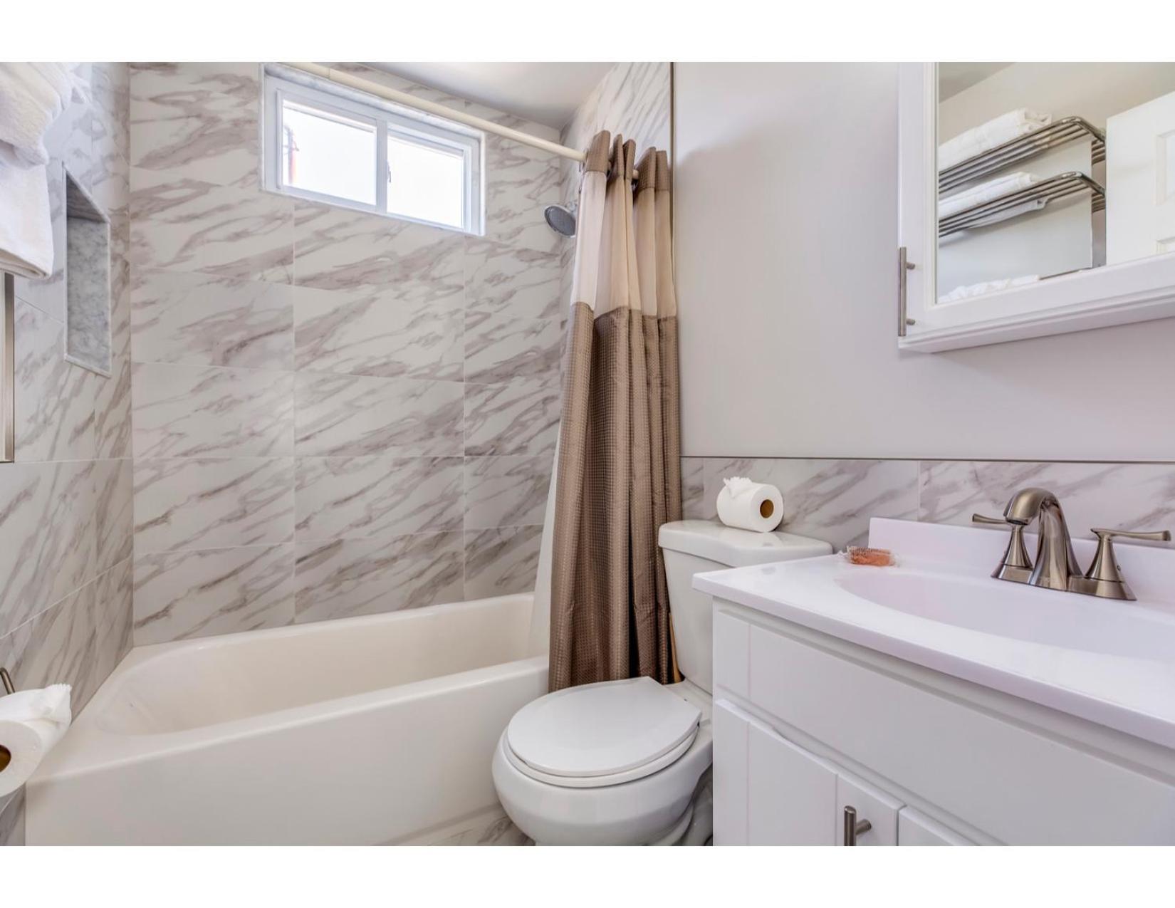 One-Bedroom Suite#16
