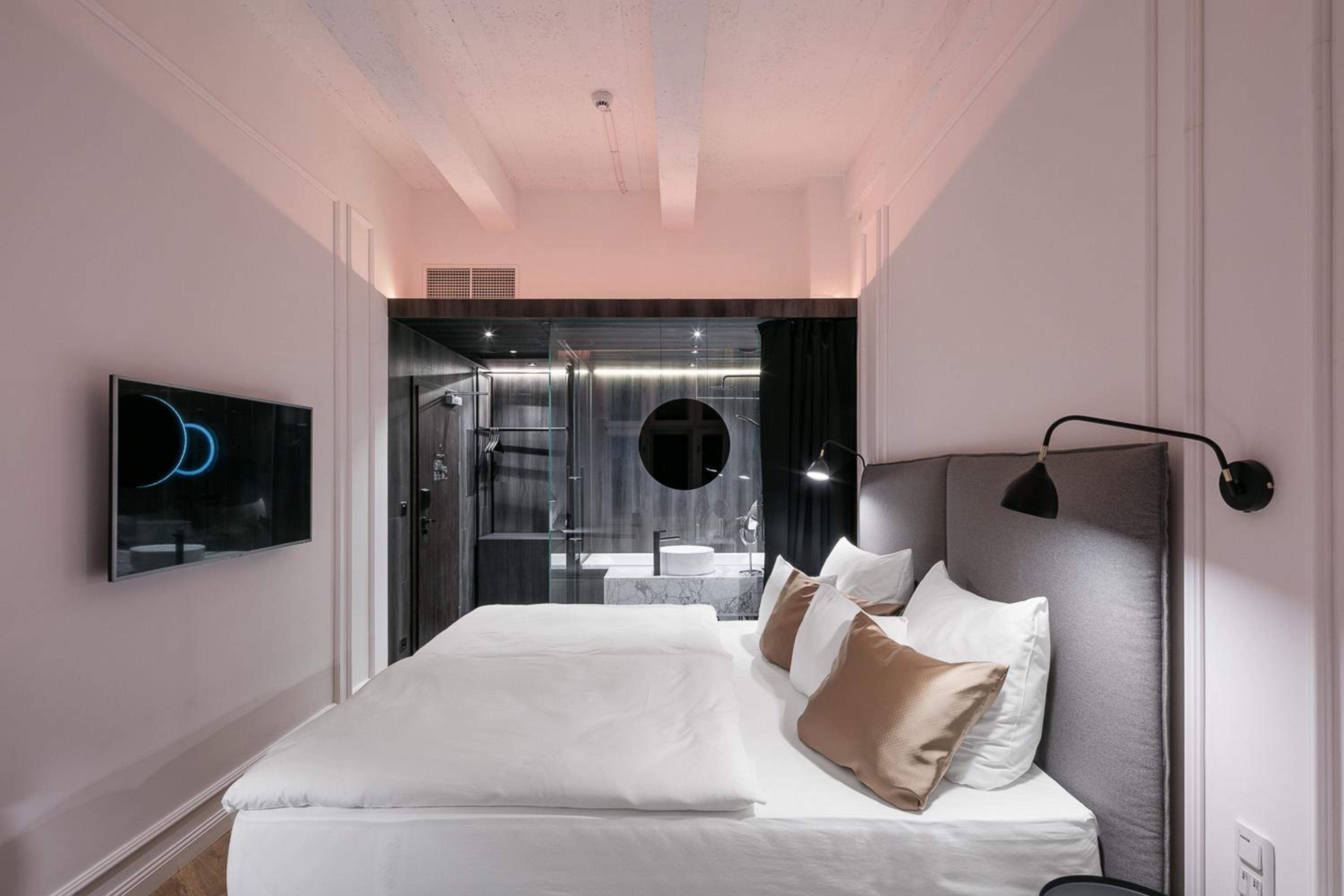 Double Room - Photo 1