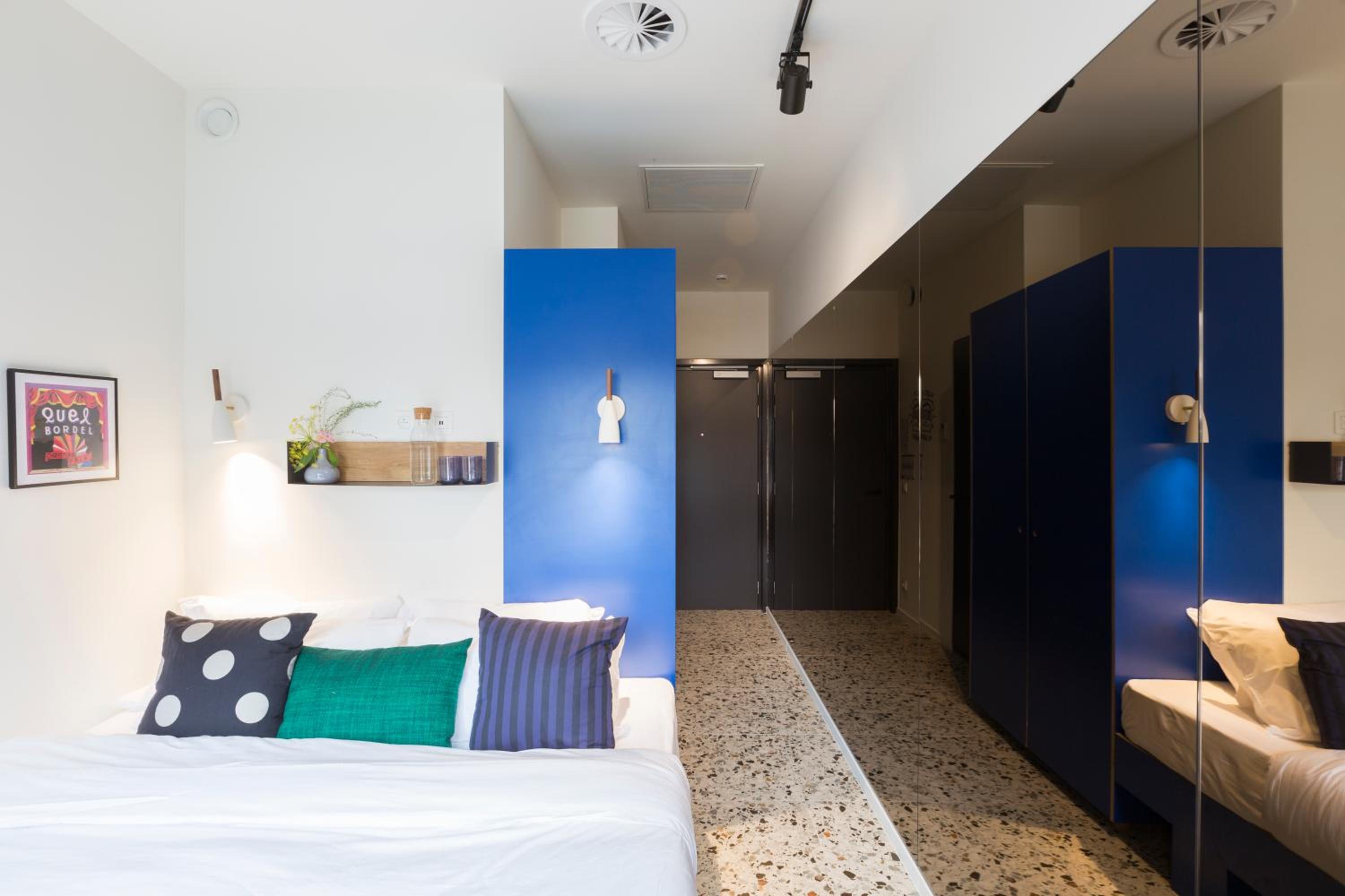 Standard Double Room - Photo 5