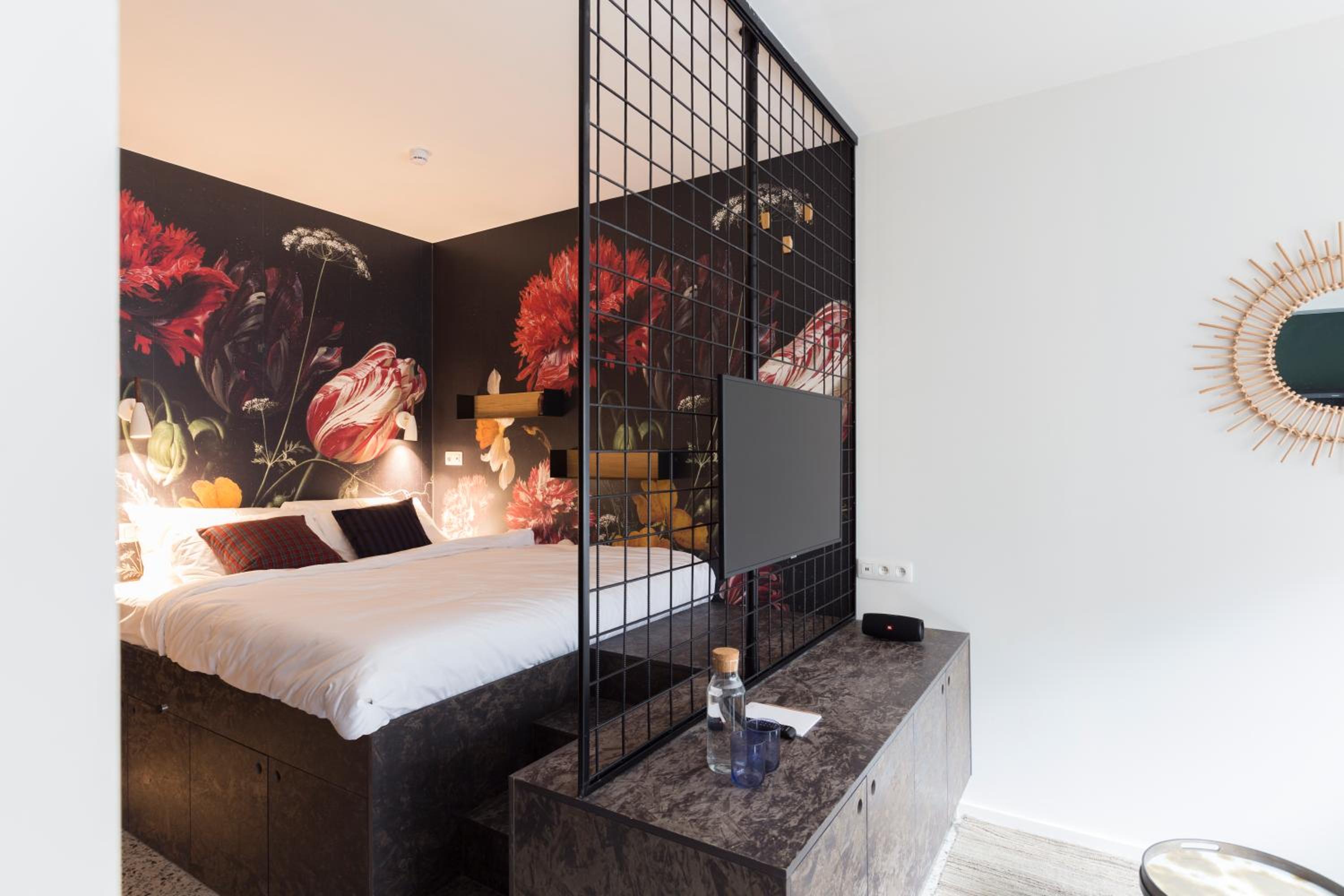 Deluxe Room - Photo 5