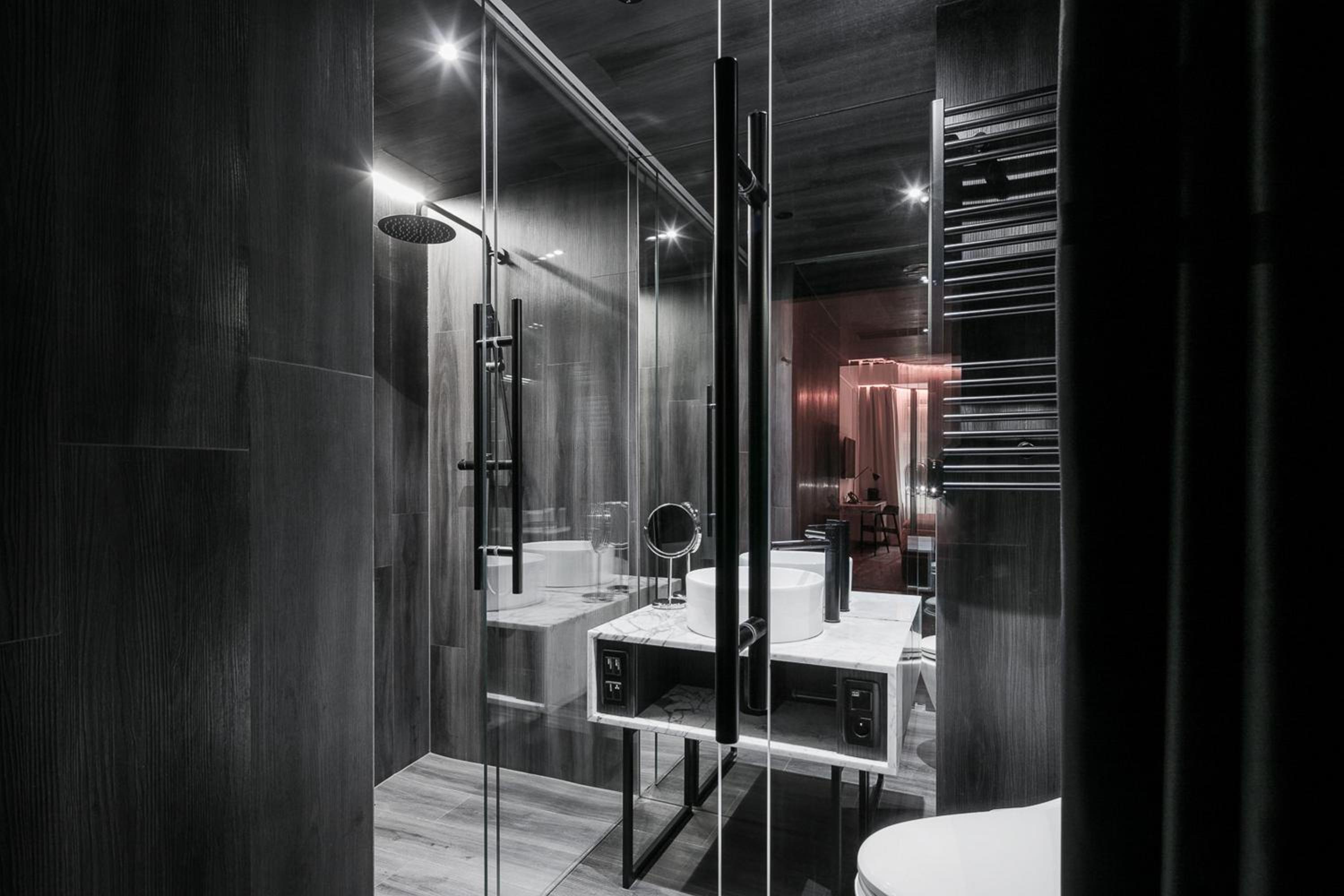Superior Suite - Photo 2