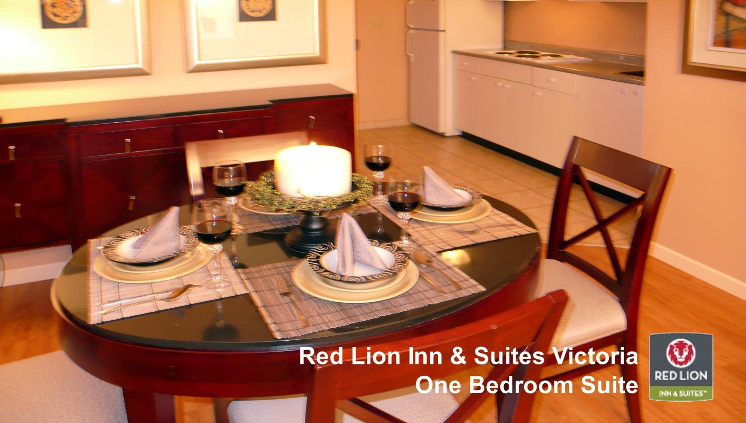 One-Bedroom Suite - Photo 7