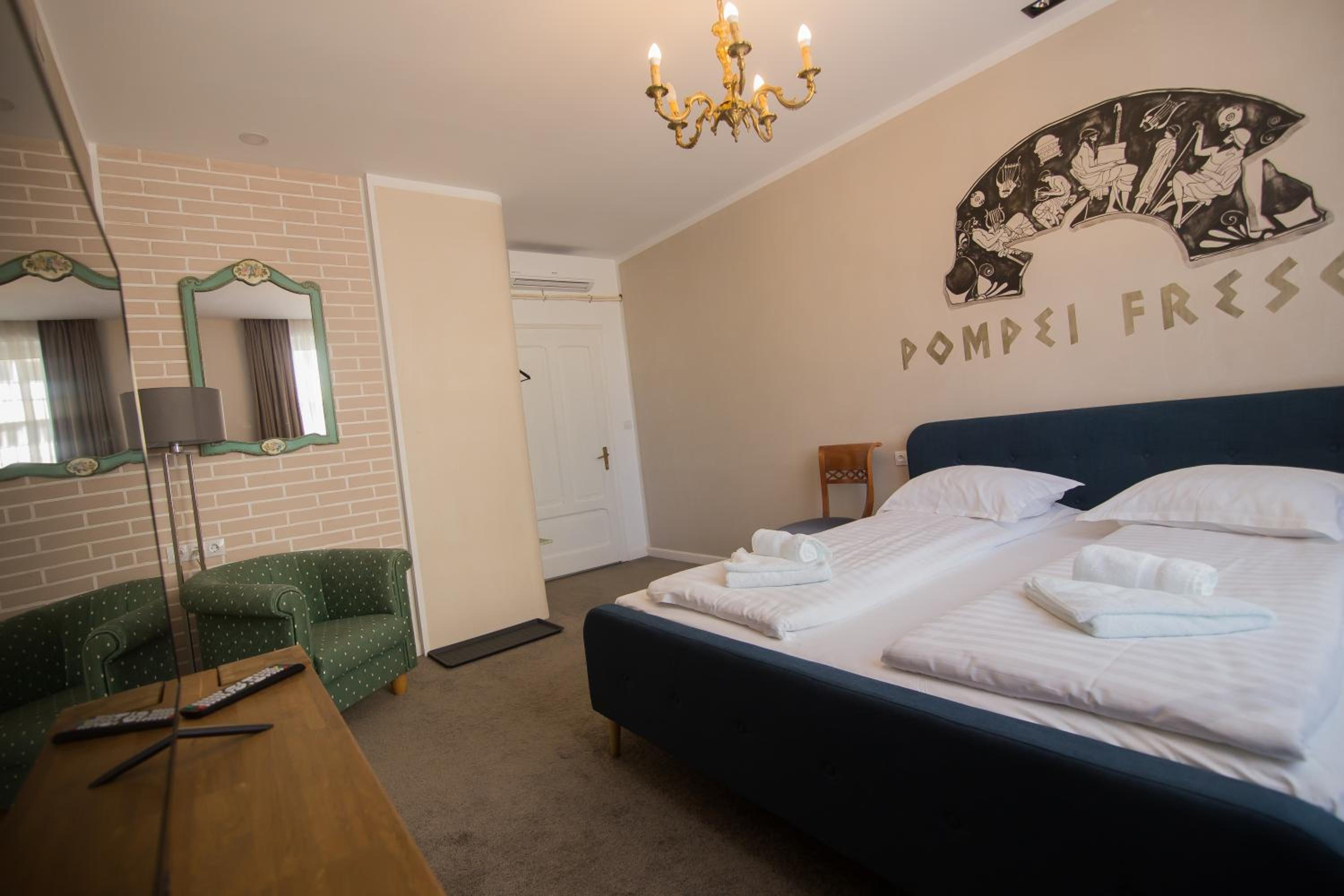 Superior Double Room - Photo 1
