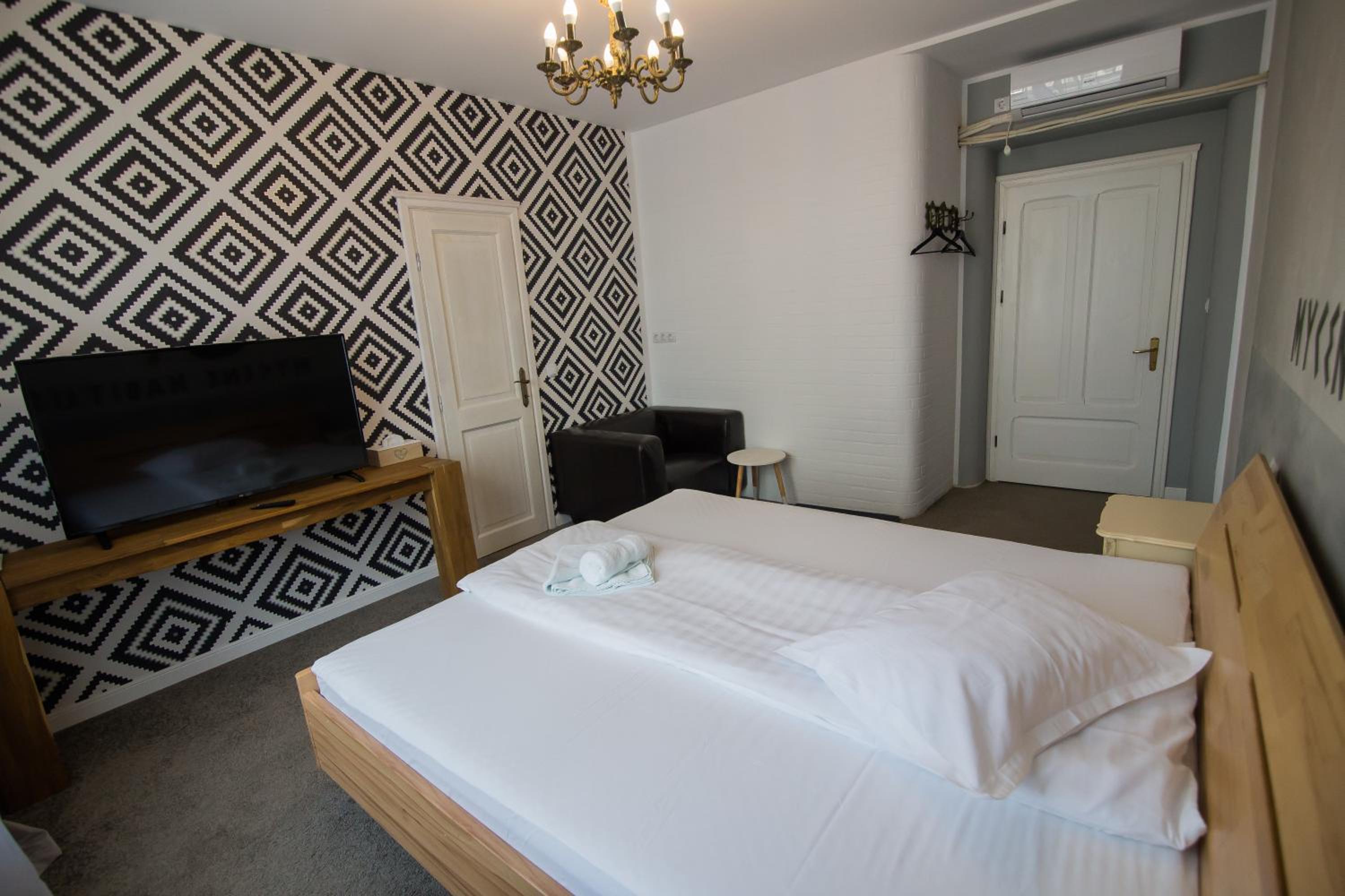 Superior Double Room - Photo 2