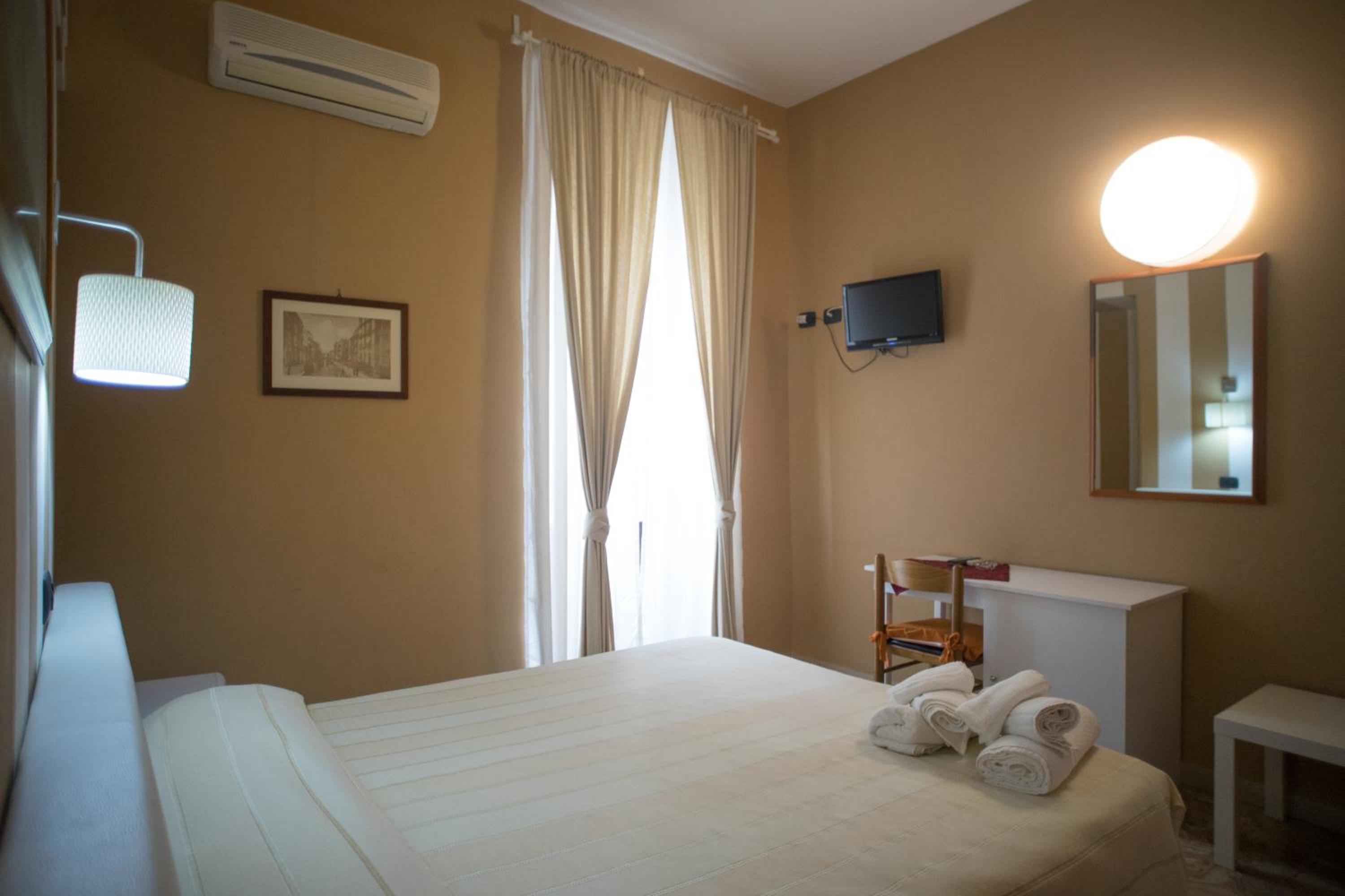 Single Room photo 3