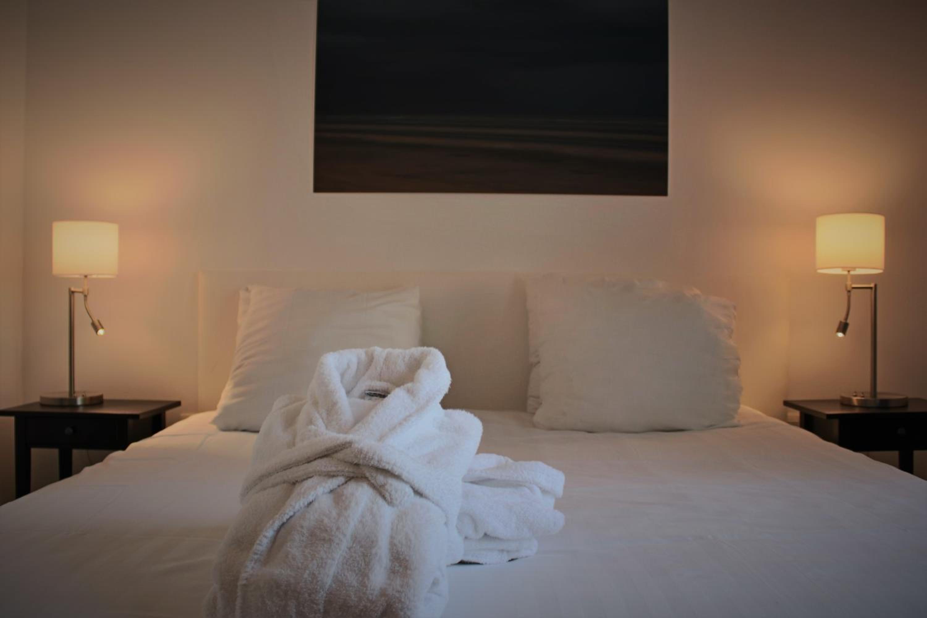 Classic Twin Room - Photo 11