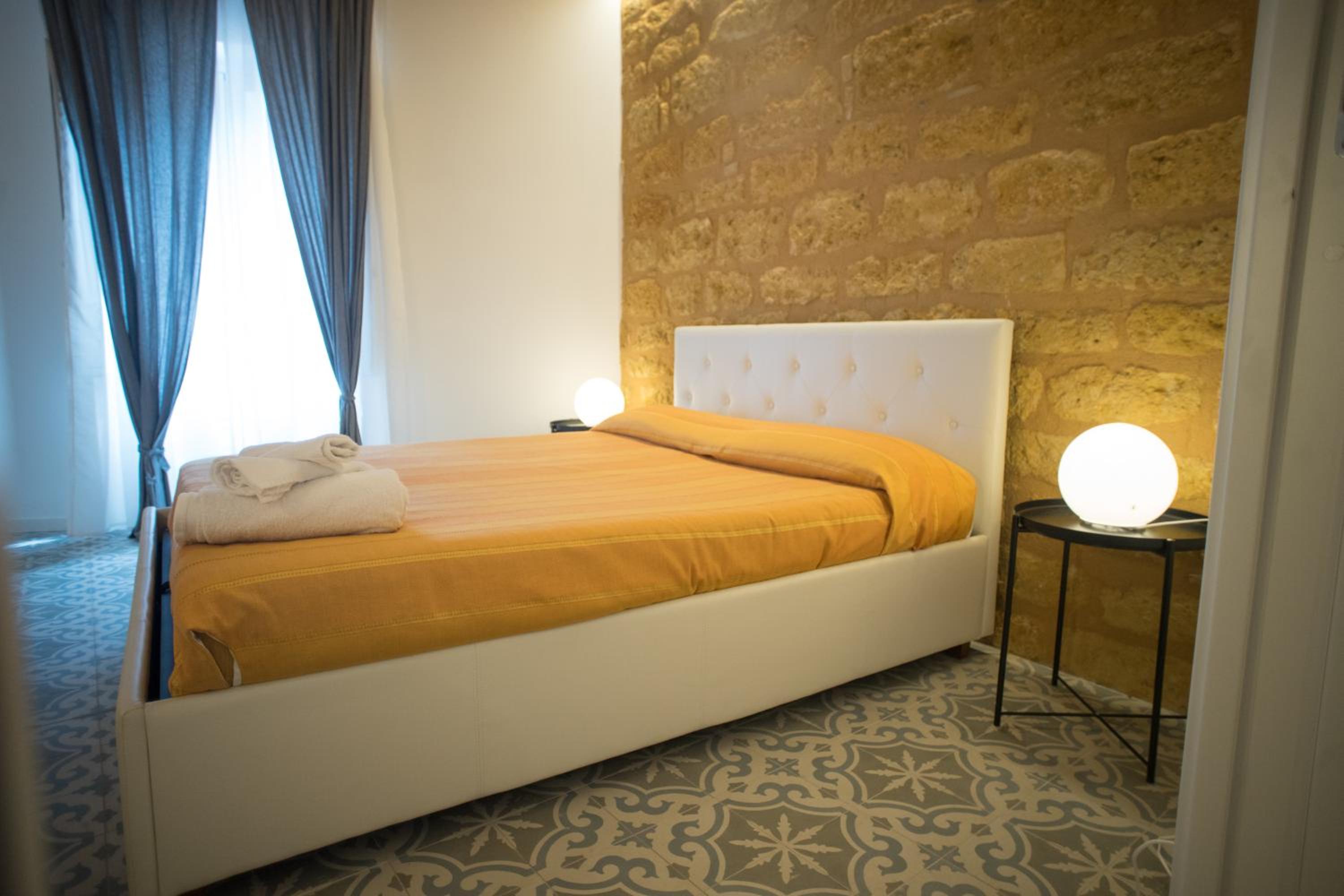 Basic Triple Room photo 1